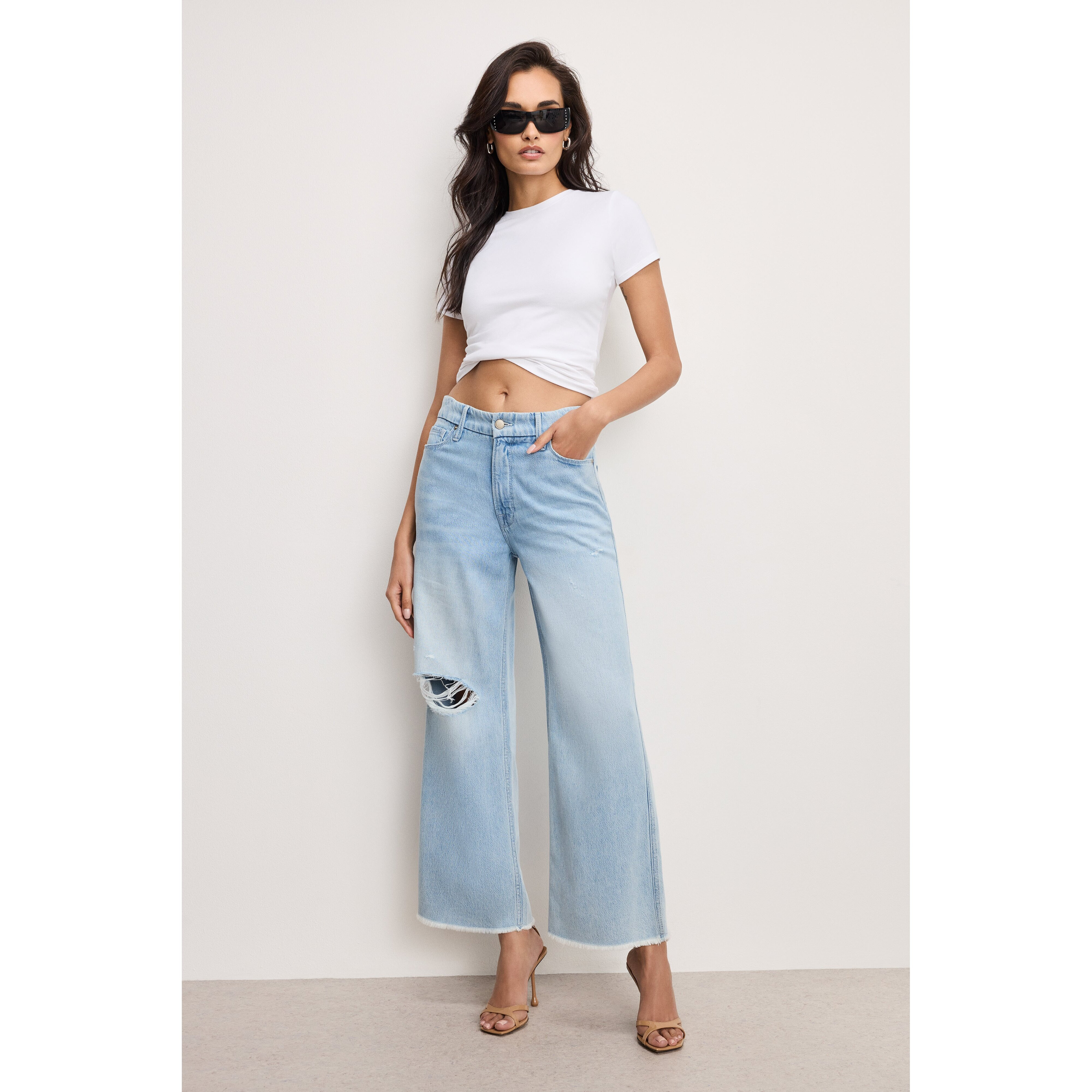 Women's Weightless Good Skate Wide Cropped Jeans | Indigo, Size 30 Plus | Good American by Khlo� Kardashian | Good American