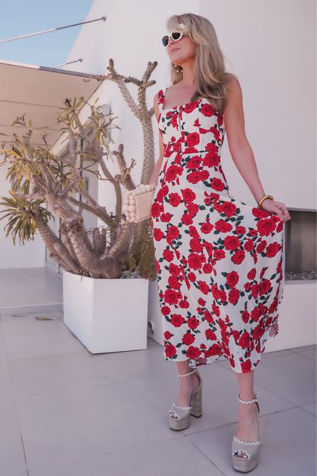 This red and white floral Wayf dress is so gorgeous… and super affordable! Perfect for Mother’s Day, graduations, BBQs, parties, and more. Fit runs true to size. 

~Erin xo 

#LTKparties #LTKSeasonal