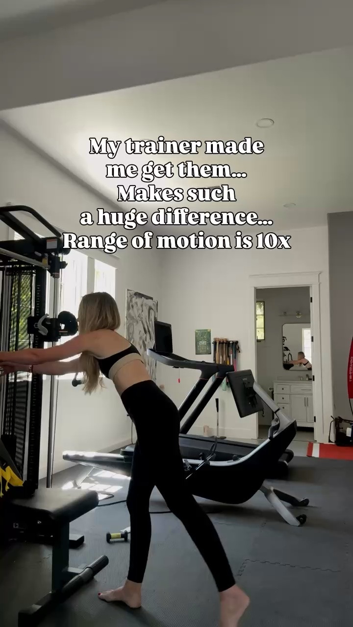 My trainer made me get these and it was one of my best purchases! It makes a huge difference and helps so much with range of motion!

Em sizes:
Height: 5’6”
Weight: 115lbs
Tops: small
Pants: 2, small, 25

Exercise, gym, workout

#LTKfitnessgoals #LTKselfcare #LTKmomlife