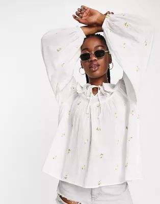 New Look embroidered collar blouse in white | ASOS (Global)