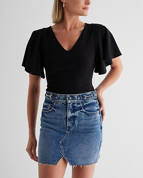 Fitted V-Neck Flutter Sleeve Bodysuit | Express