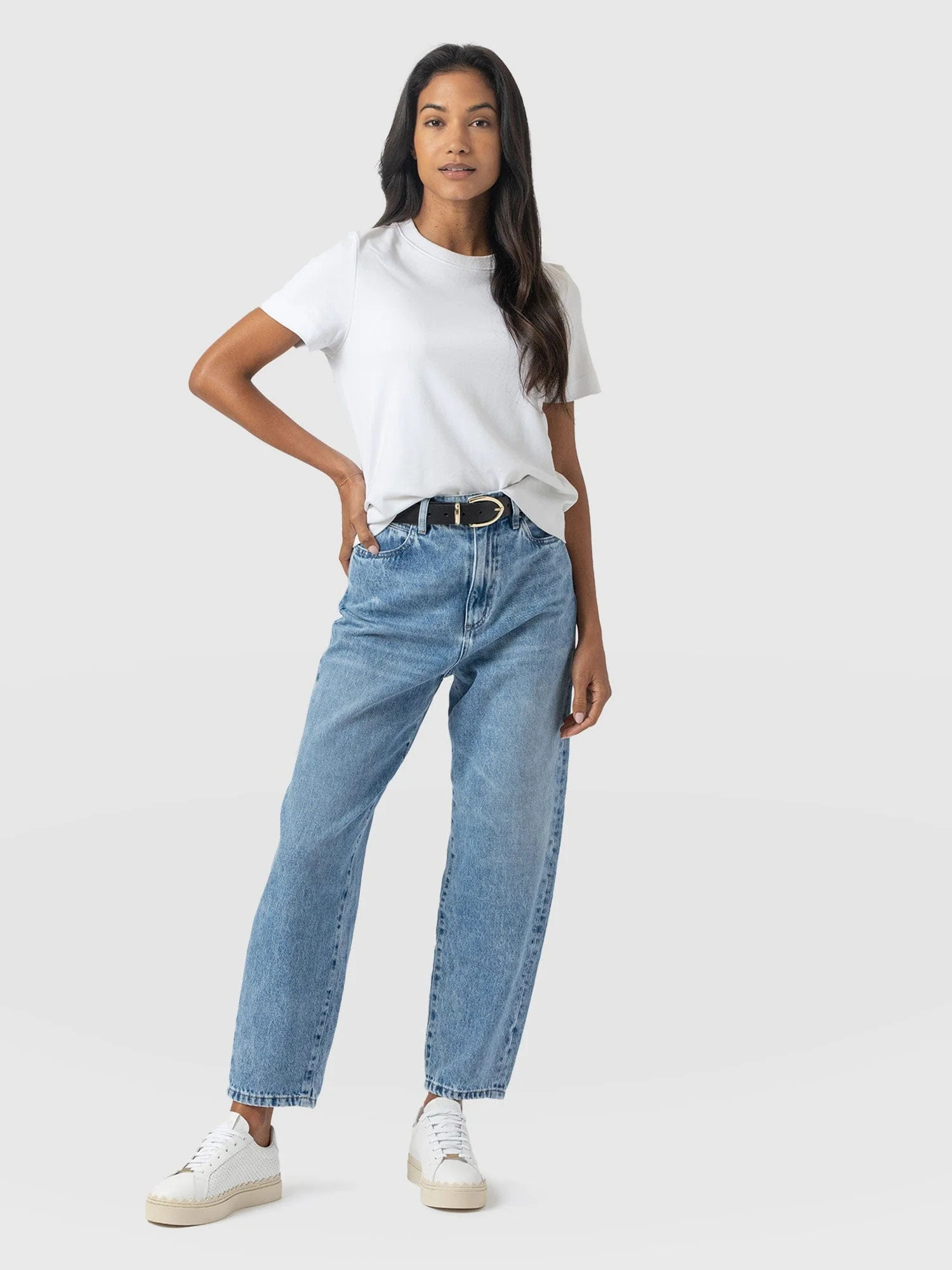 Barrel Leg Jean - Mid Blue | Saint + Sofia
