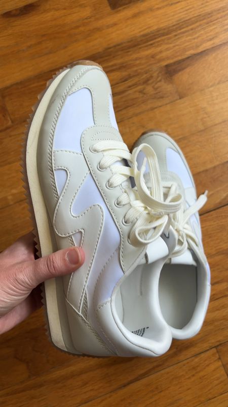 White sneakers with memory foam! These Target sneakers are very comfortable! 

Target shoes, target fashion, white sneaker, summer outfit, summer shoes, aesthetic sneakers

#LTKFindsUnder50 #LTKOver40 #LTKVideo