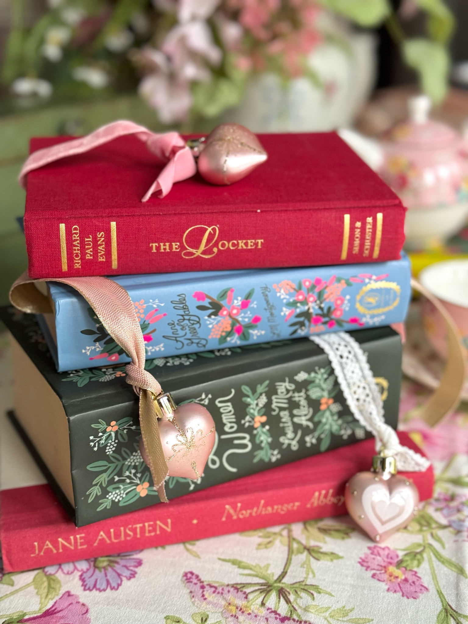 Want to make your own DIY Valentine Bookmarks? Here are the supplies I used to make mine!

#LTKHome