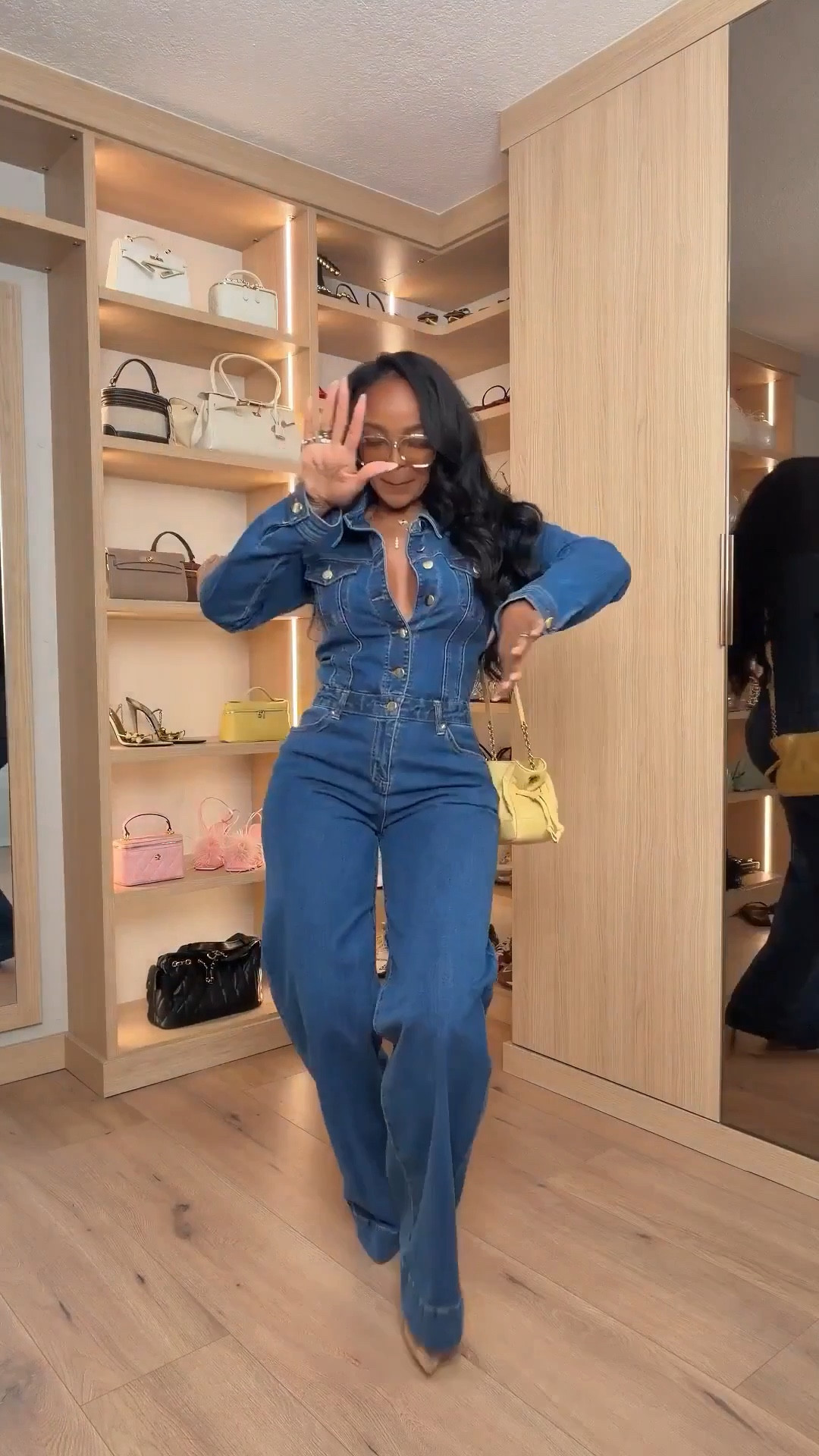 Scroll to shop this denim moment 👖

This structured denim jumpsuit is flattering, elongating, and an easy one-and-done outfit—perfect for brunch, day dates, or running around while still looking put together.

📏 Measurements: 5’4”, 140 lbs, 34D bust, 27” waist, 40” hips

Follow me on Instagram and YouTube @kirasfashionfinds

 

