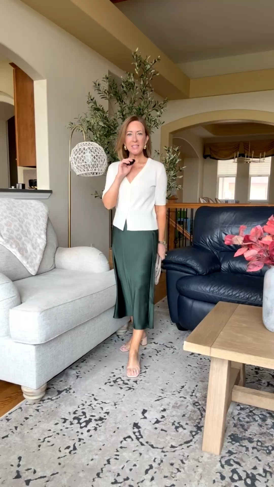 Washable silk.? Yes, you heard me right. No dry cleaning bills required. Their silk slip skirts are pure elegance, but you can literally throw them in the washing machine! For reference, I am 5’0 wearing a small.
@quince
#quincepartner

#LTKootd #LTKOver40 #LTKPetite