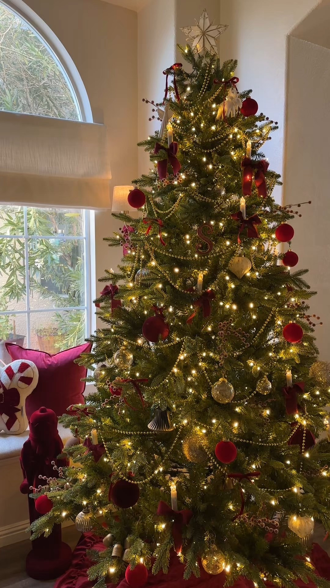 Christmas decor🎄

Links to my 2024 Christmas decor 

#LTKHome #LTKHoliday #LTKSeasonal