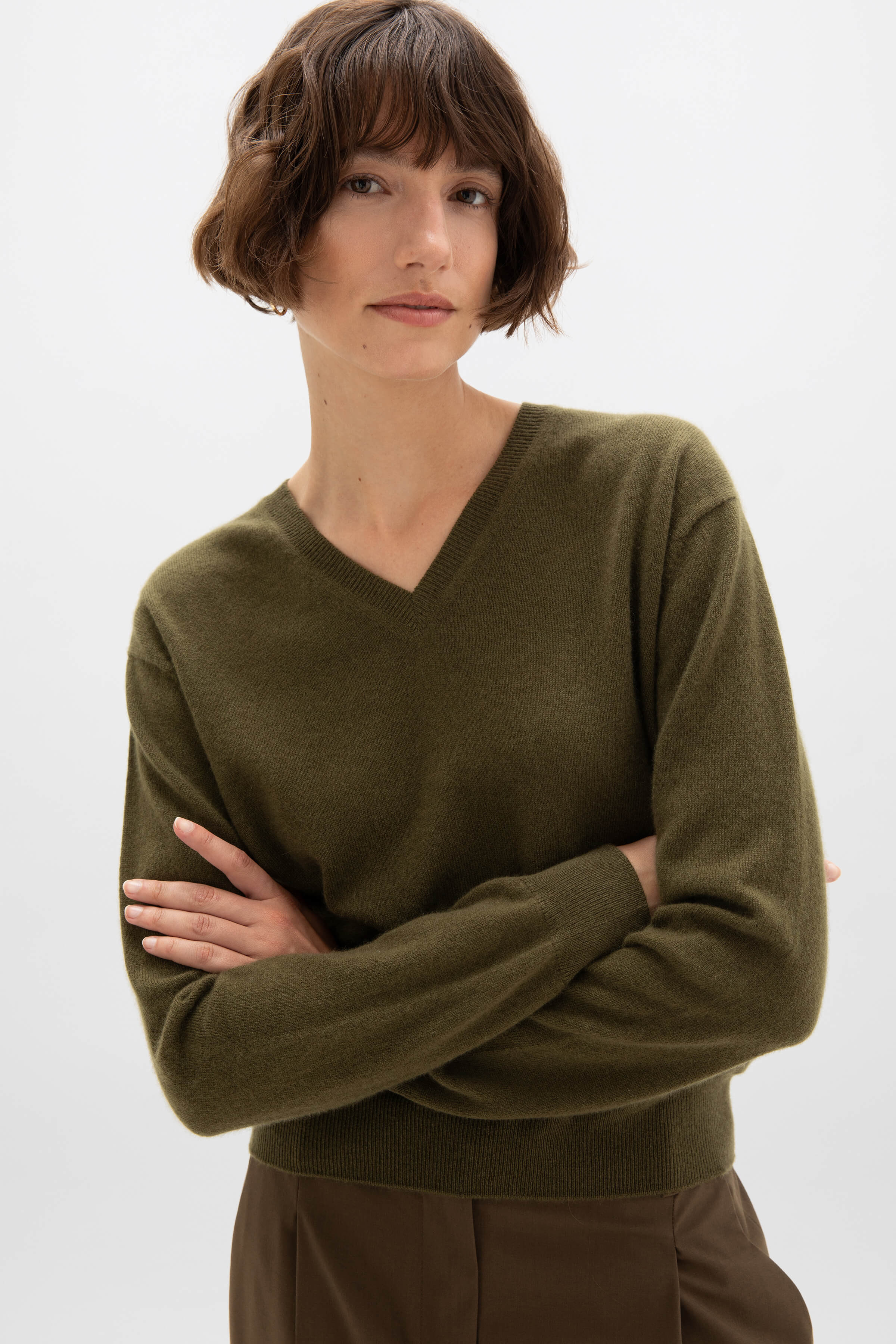 Olive Cashmere V Neck Jumper | Women's Cashmere | Johnstons of Elgin | Johnstons of Elgin