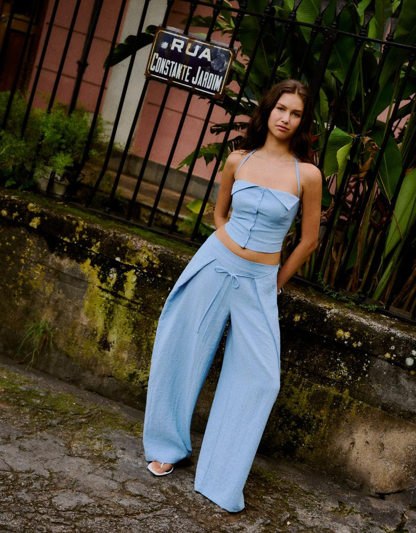 Wide-leg rustic pleated trousers - BERSHKA LOVERS - Women | Bershka UK