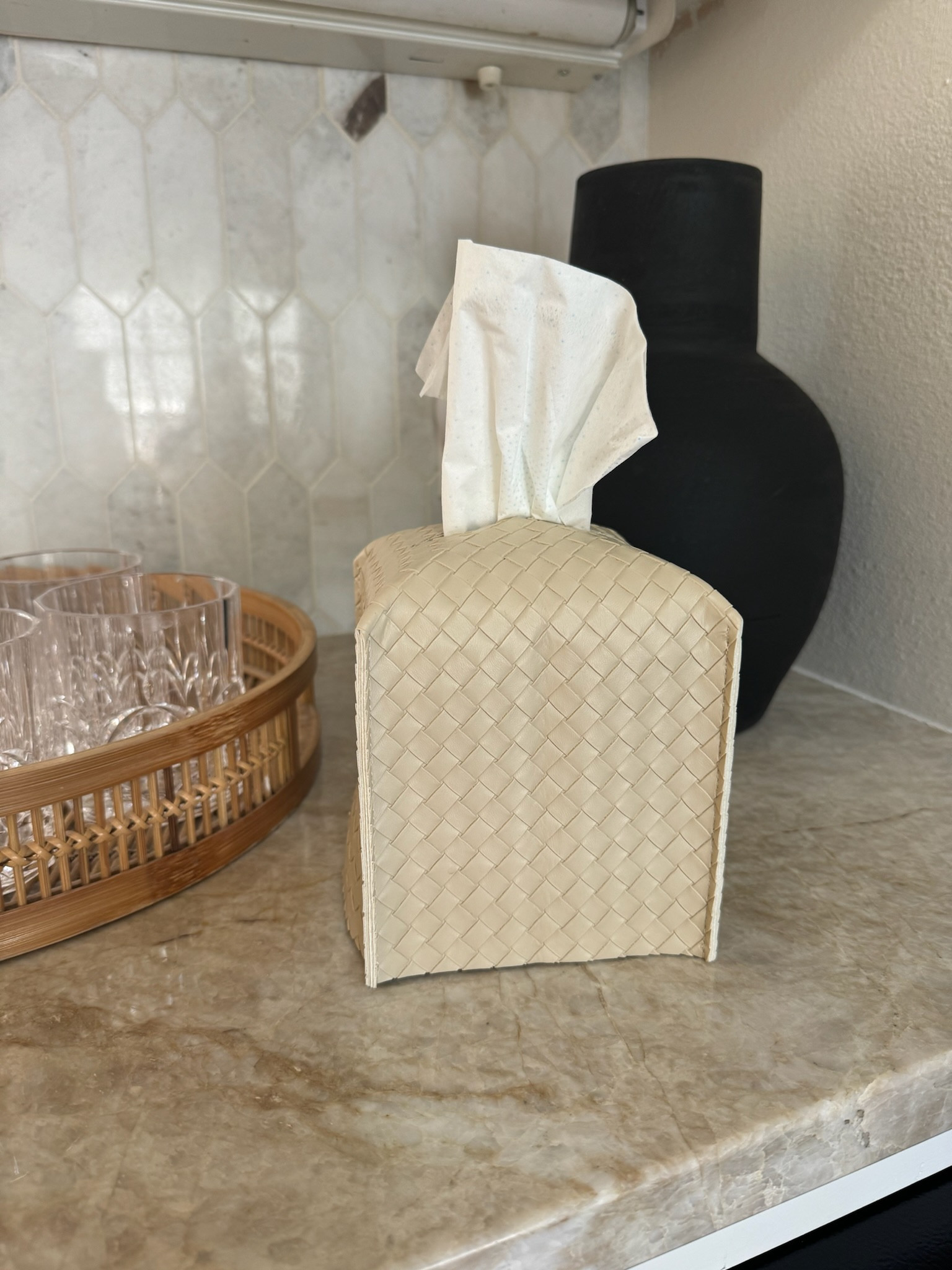 This woven tissue cover is so chic. Comes in 10+ colors at a great price 

#LTKHome #LTKFindsUnder50 #LTKStyleTip