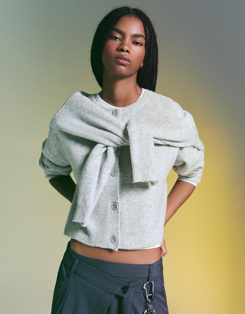 Soft touch button-up cardigan - Women | Bershka GB