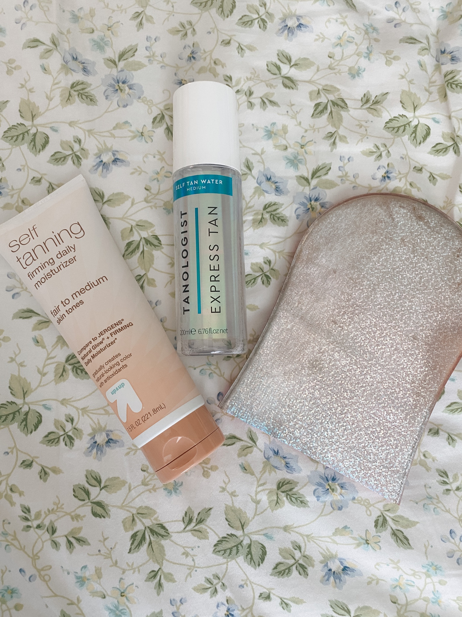 It’s summer… let’s glow 🧴 #selftanner 

#LTKSeasonal #LTKbeauty #LTKxTarget