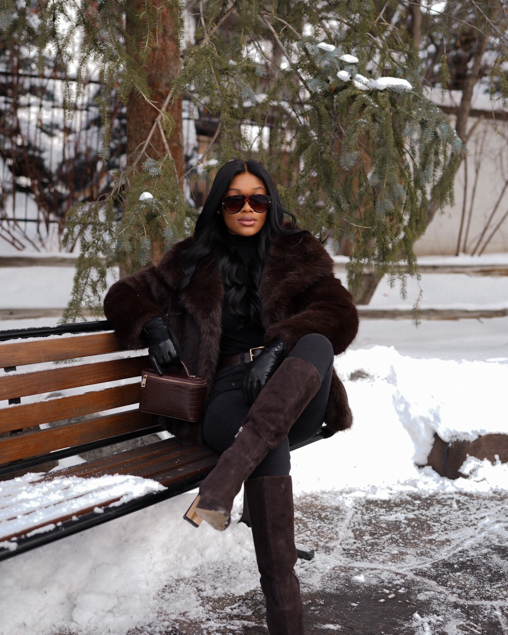 Vail Outfit of the Day 🤎

elevated style, winter outfit inspo, brown suede boots, fur coat outfits, brown fur coat 


#LTKgrwm #LTKTravel #LTKootd