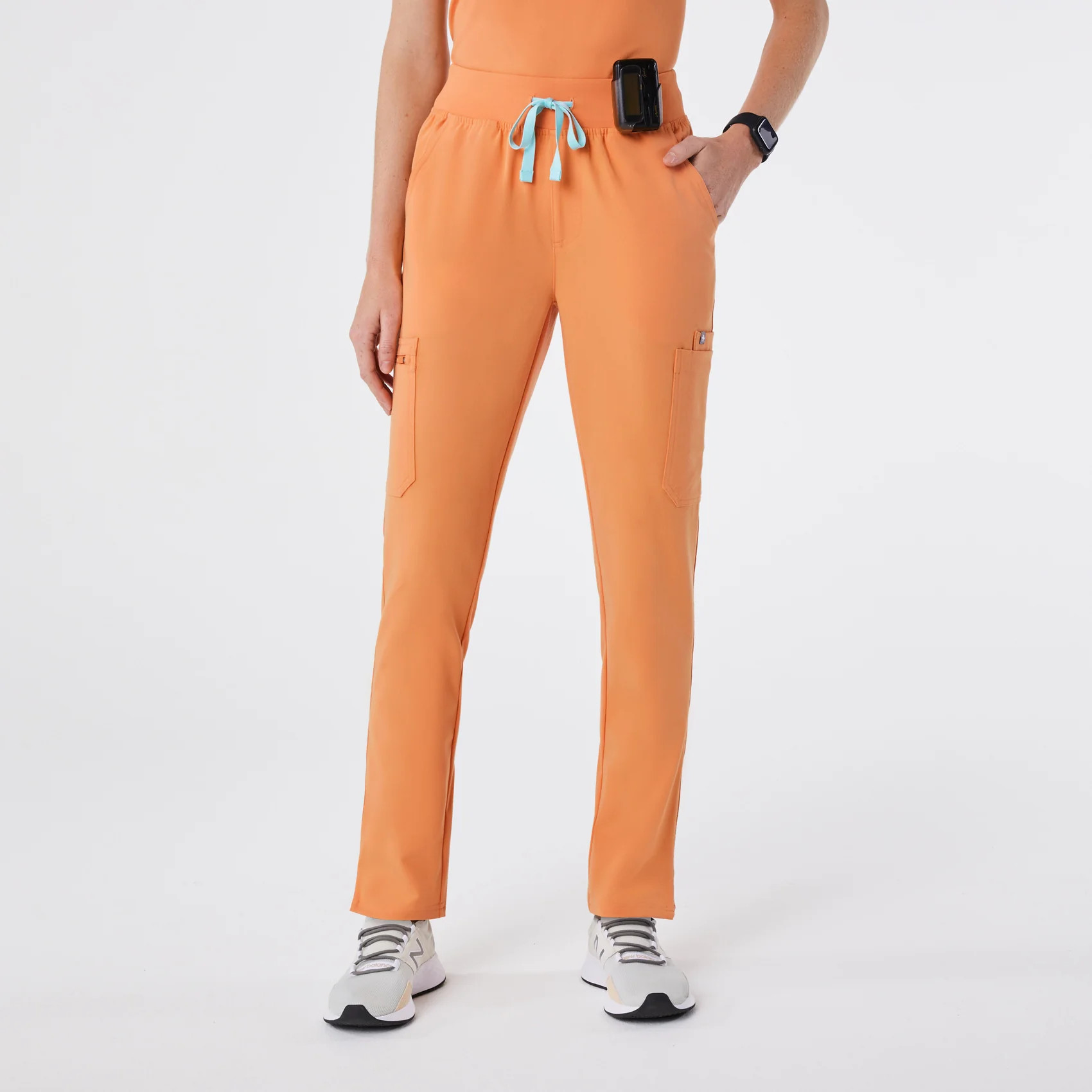 High Waisted Yola Skinny Scrub Pants™ | FIGS