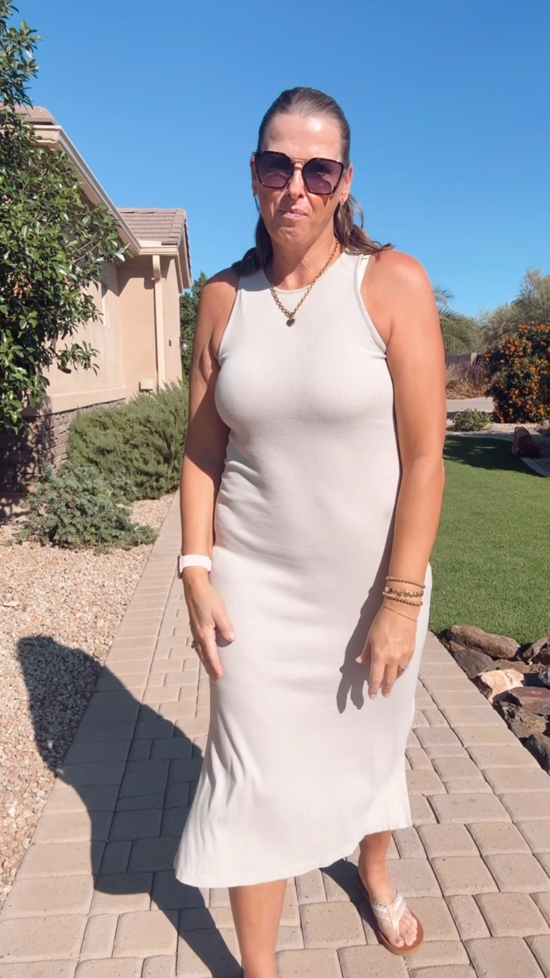 Bodycon casual dress

#LTKStyleTip #LTKHoliday #LTKOver40