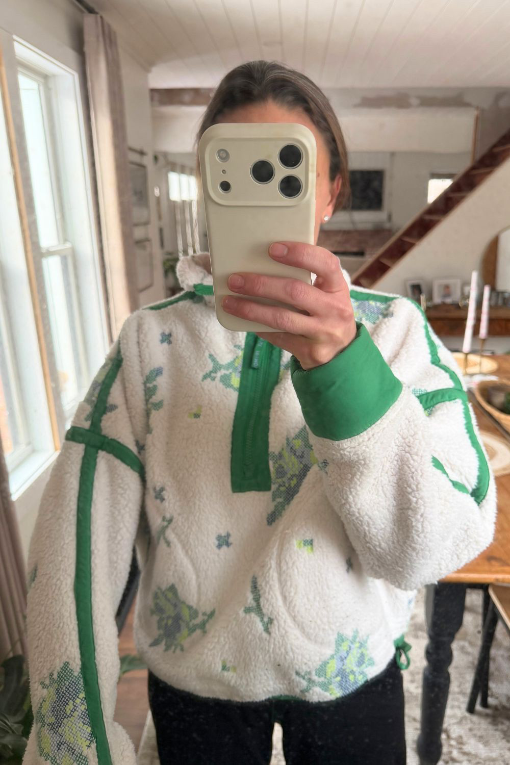 This passes the cozy test! Not going to lie, I’ve been living in this 🫣 and it looks really good with green leggings. Wearing size XS. 

#freepeople #cozyoutfit #winterwear 
 

#LTKPetite #LTKOver40 #LTKootd