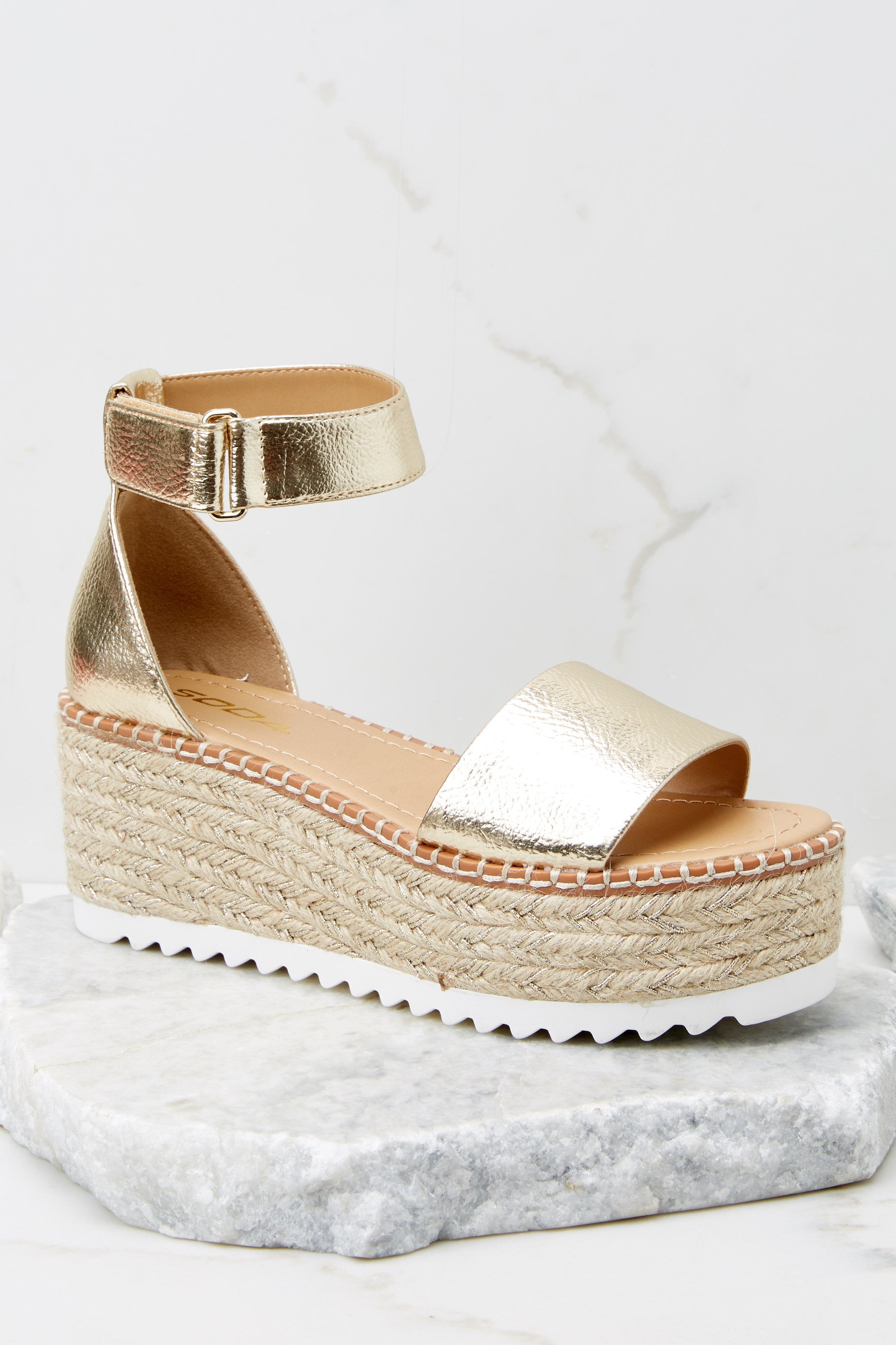 In A Flash Gold Flatform Sandals | Red Dress 