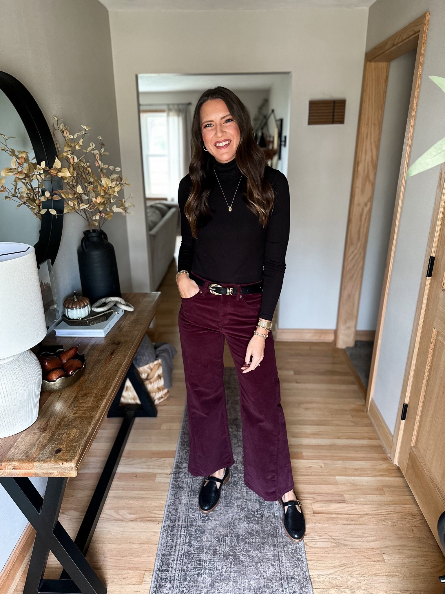 This burgundy color is everywhere this season and I’m loving it! These pants from @walmart are so fun and would be great for a casual work party this holiday season. #walmartpartner #walmartstyle @walmartstyle 