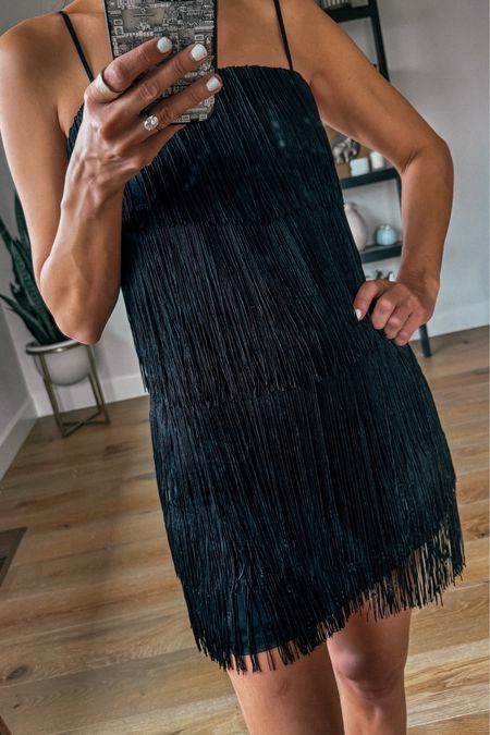 New black fringe mini dress. 🖤

| little black dress | cocktail dress | Abercrombie haul | Abercrombie finds