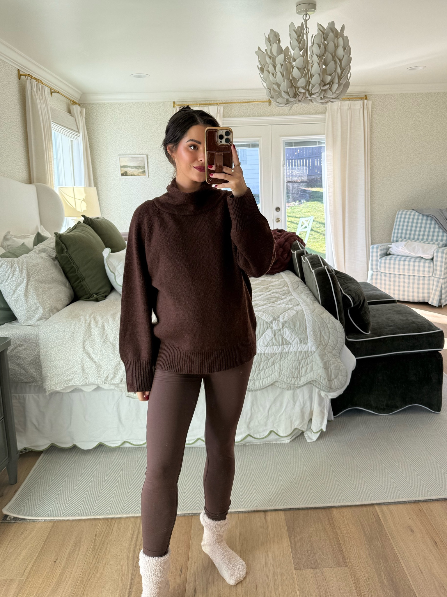 Cozy chocolate brown monochromatic loungewear 

#LTKBump #LTKHome