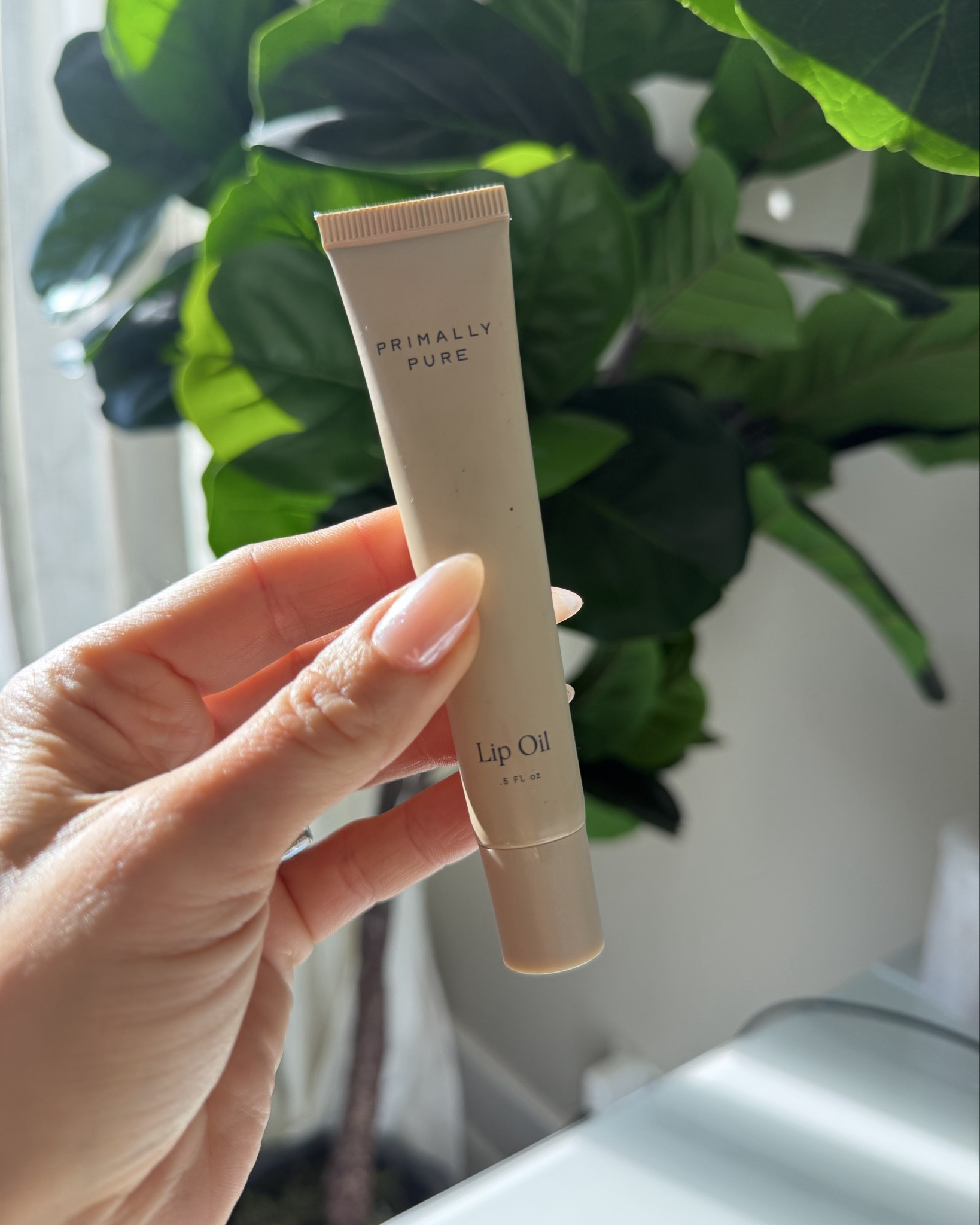 My beauty routine has become more than just skincare, it’s a ritual of returning to the basics. @primallypure has completely redefined what 'clean' means to me by using ancestral ingredients like tallow and raw botanicals that my skin actually recognizes. A few of my favorites.. 

💧 The Everything Spray: My pH-balancing powerhouse. I use it as a toner, an underarm refresh, and a soothing mist for everything.
🌿 Lavender Body Wash: A microbiome-friendly dream. It’s low-suds and high-moisture, turning every shower into a spa moment.
🌀 Blue Tansy Body Oil: The blue hue is nature’s way of saying 'calm down.' It’s packed with chamazulene to soothe inflammation and leave a velvet glow.
👄 Lip Oil: Plumping without the sting. It uses pomegranate sterols and tallow to lock in moisture for hours.
✨ The Everything Balm: I call this my 'everything in a jar.' It’s rich, healing, and gives that glass-skin finish overnight.




#primallypure #beauty #cleaningredients

#LTKBeauty #LTKmorningroutine #LTKdayinmylife