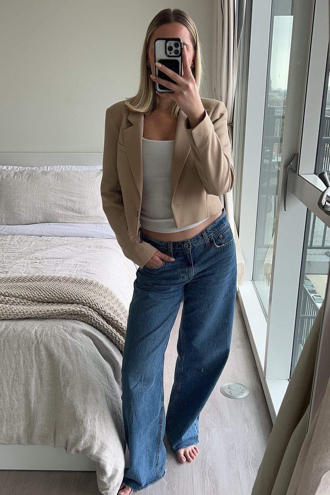 Wearing these jeans religiously! I ordered a size 27L but wish I would have sized down to a 26!!

#LTKFindsUnder100 #LTKStyleTip