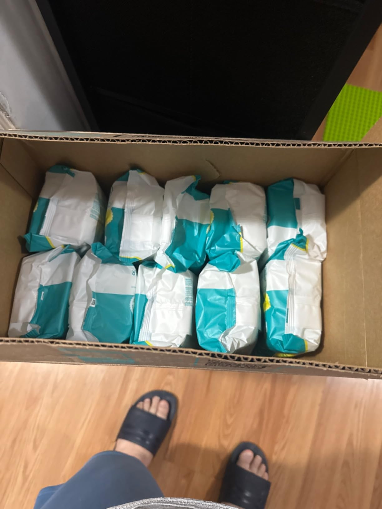 Pampers Sensitive Baby Wipes, Water Based, Hypoallergenic and Unscented, 6 Flip-Top Packs (504 Wi... | Amazon (US)