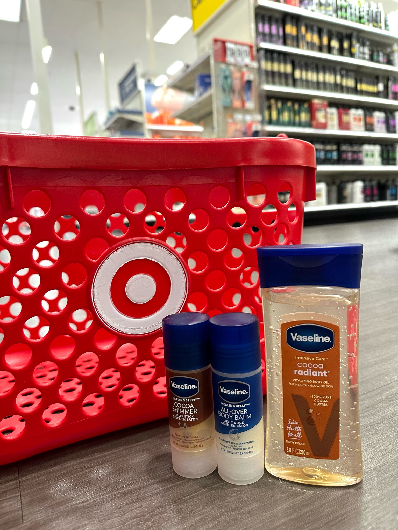 Putting you all on to 3 @vaselinebrand essentials you can find @target  for the summer, because gurlll let me tell you each and every one of these will leave your skin OBSESSED 🤌🏽☀️
•
The 3 products shown 
Vaseline Intensive Care Cocoa Radiant Body Gel Oil
Vaseline Cocoa Shimmer Jelly Stick
Vaseline All-Over Body Balm Stick
•
#ad #targetfinds  #Target #targetpartner #vaselinepartner 



#LTKhome #LTKSeasonal