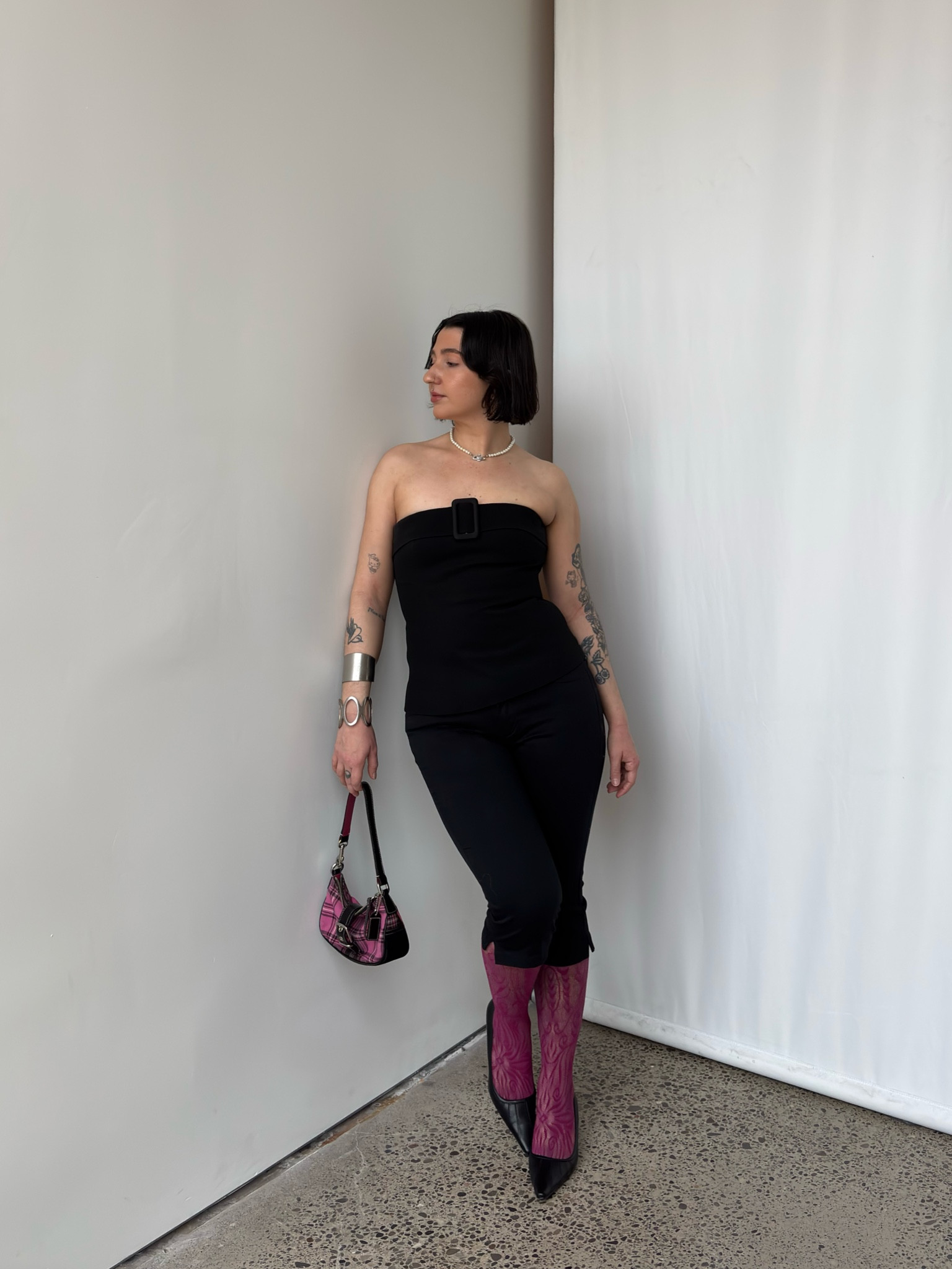 Valentines Day inspired outfit 💌 #datenight #valentinesoutfit #blackoutfit #vintagestyle

#LTKSaleAlert #LTKStyleTip #LTKParties