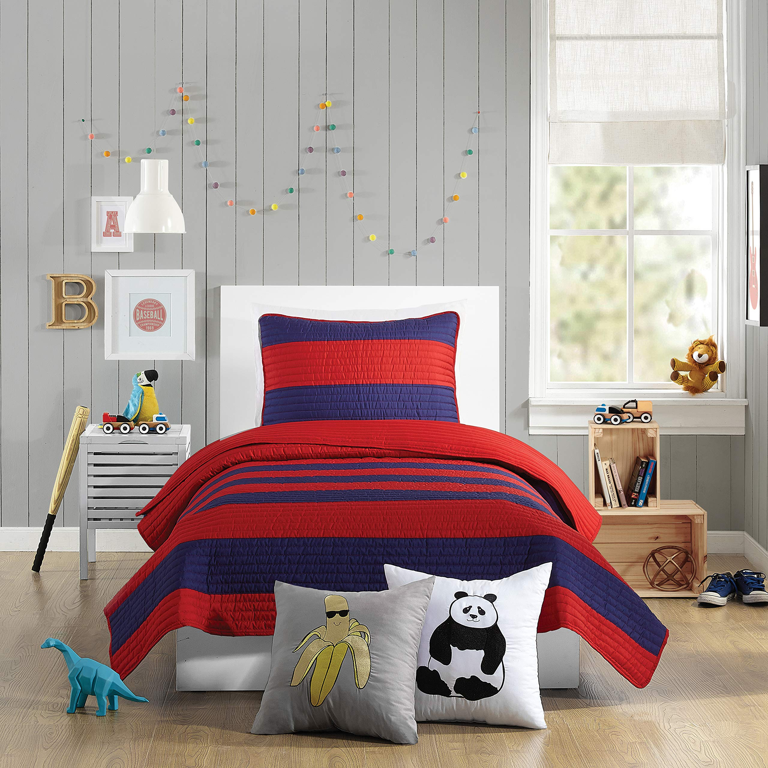 Urban Playground QUILT SET, TWIN, LAVELLE RED | Amazon (US)