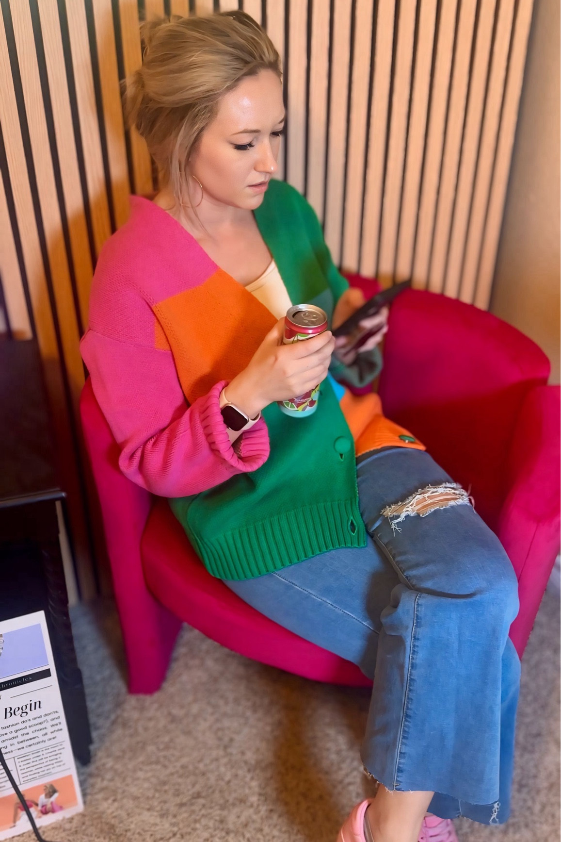 Casual, cute outfit idea!

Color block, cardigan, knit, jacket, easy, denim, jeans, pants, wide leg, vintage Havana, pink, shoes, sneakers, hair clip, 


#LTKFindsUnder50 #LTKShoeCrush #LTKStyleTip