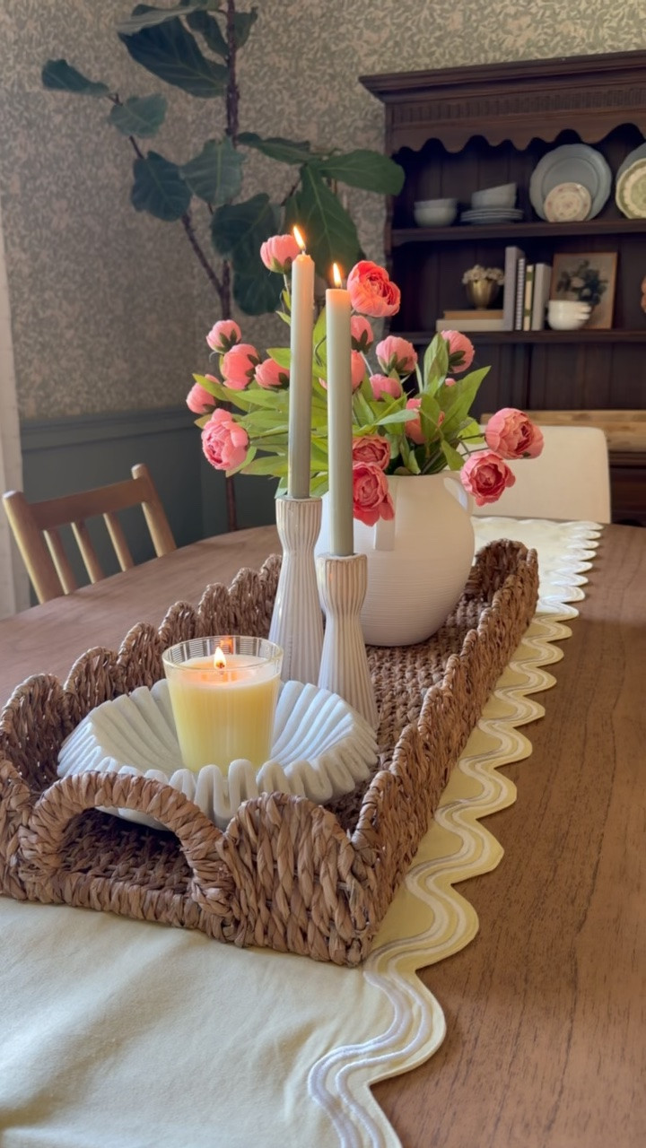 Easy dining room table decor!

#LTKSeasonal #LTKHome