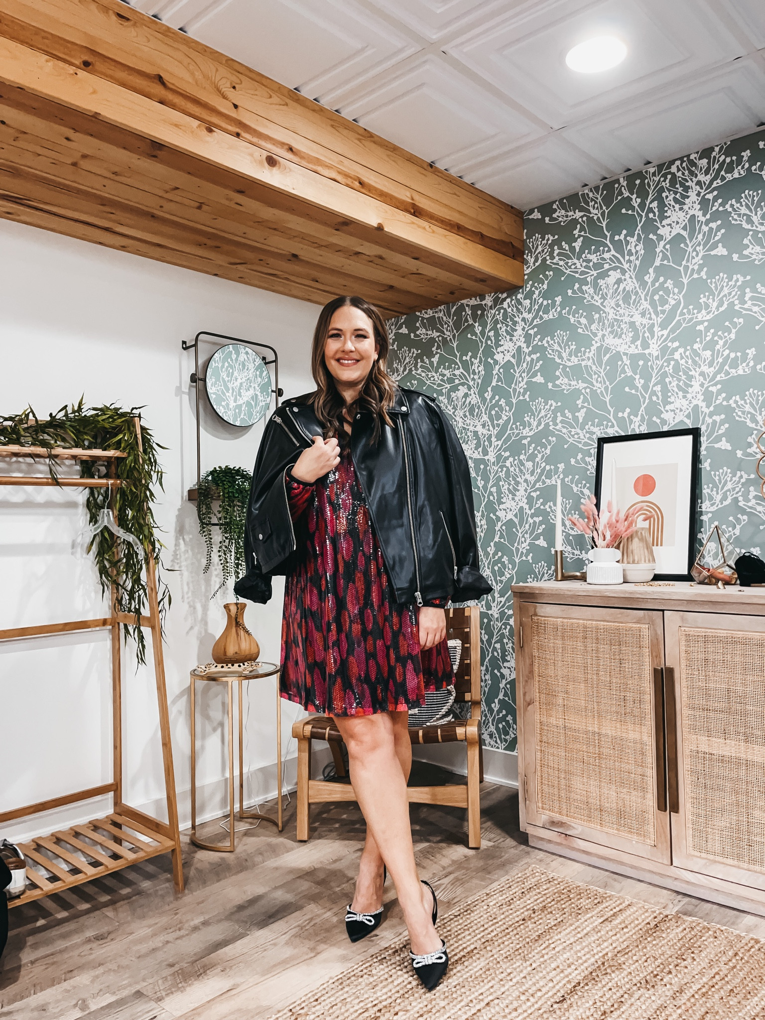 #walmartpartner Holiday ready with @walmartfashion! Love that I don’t have to sacrifice comfort to look festive! 

#LTKcurves #LTKunder100 #LTKHoliday