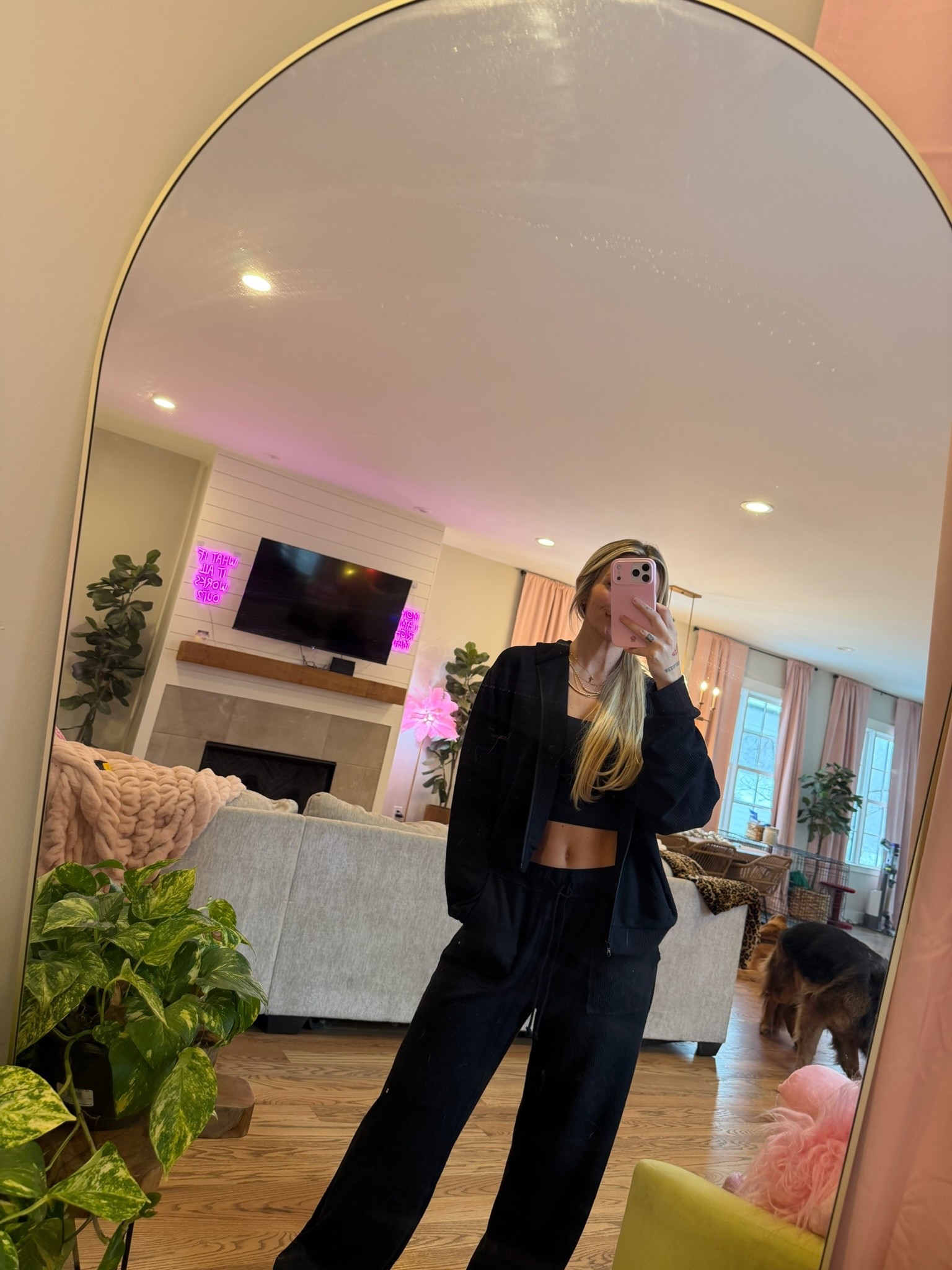 spanx has the best active wear + comfy outfits for when you are on the go! shop my links below 🖇️