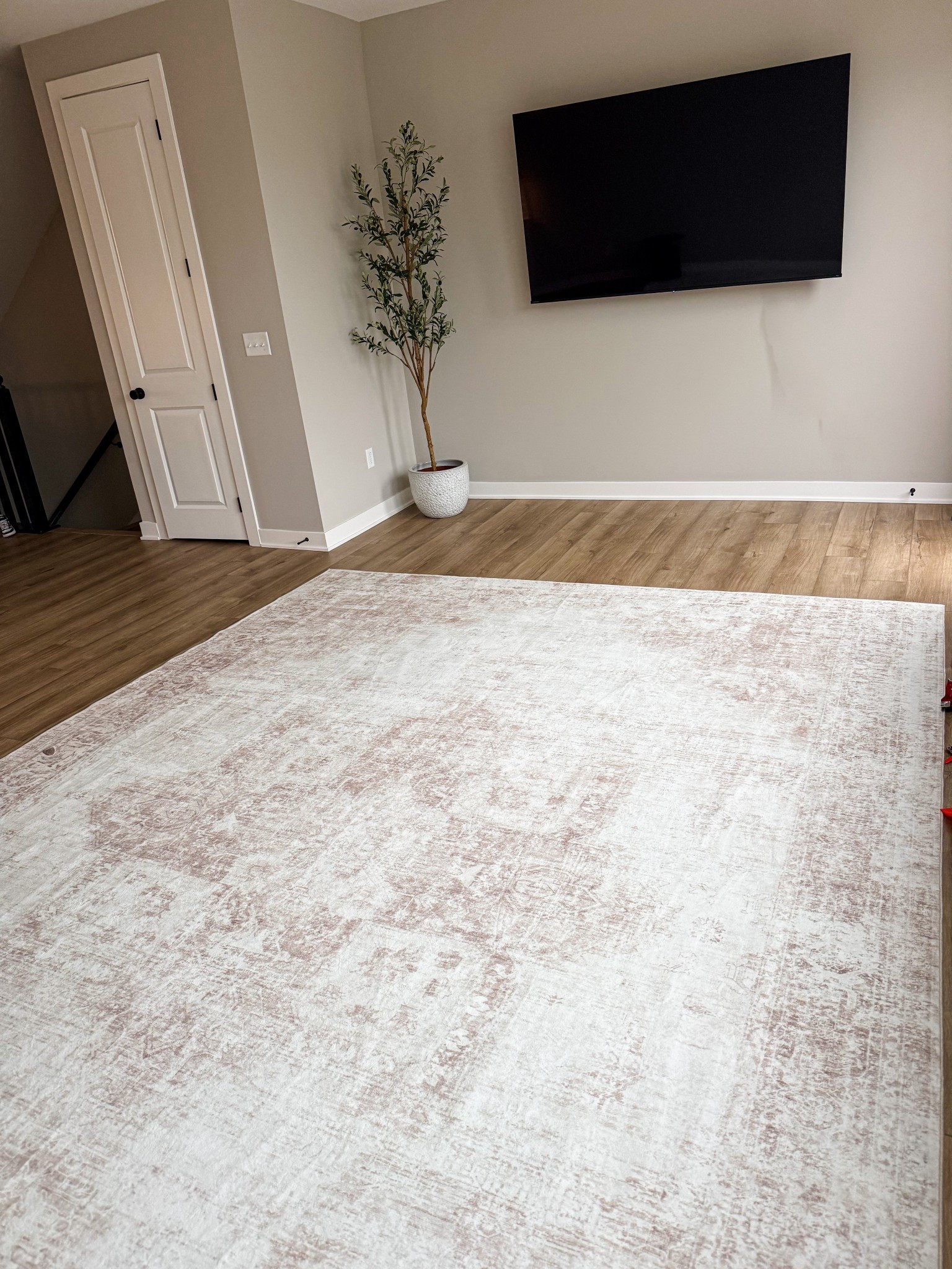 Sharing this washable rug I found on Amazon that was a very good price point and great quality! It is super soft to walk on, and is very flattering! I got the color, beige and the biggest size! 

#LTKHome #LTKFamily #LTKSeasonal