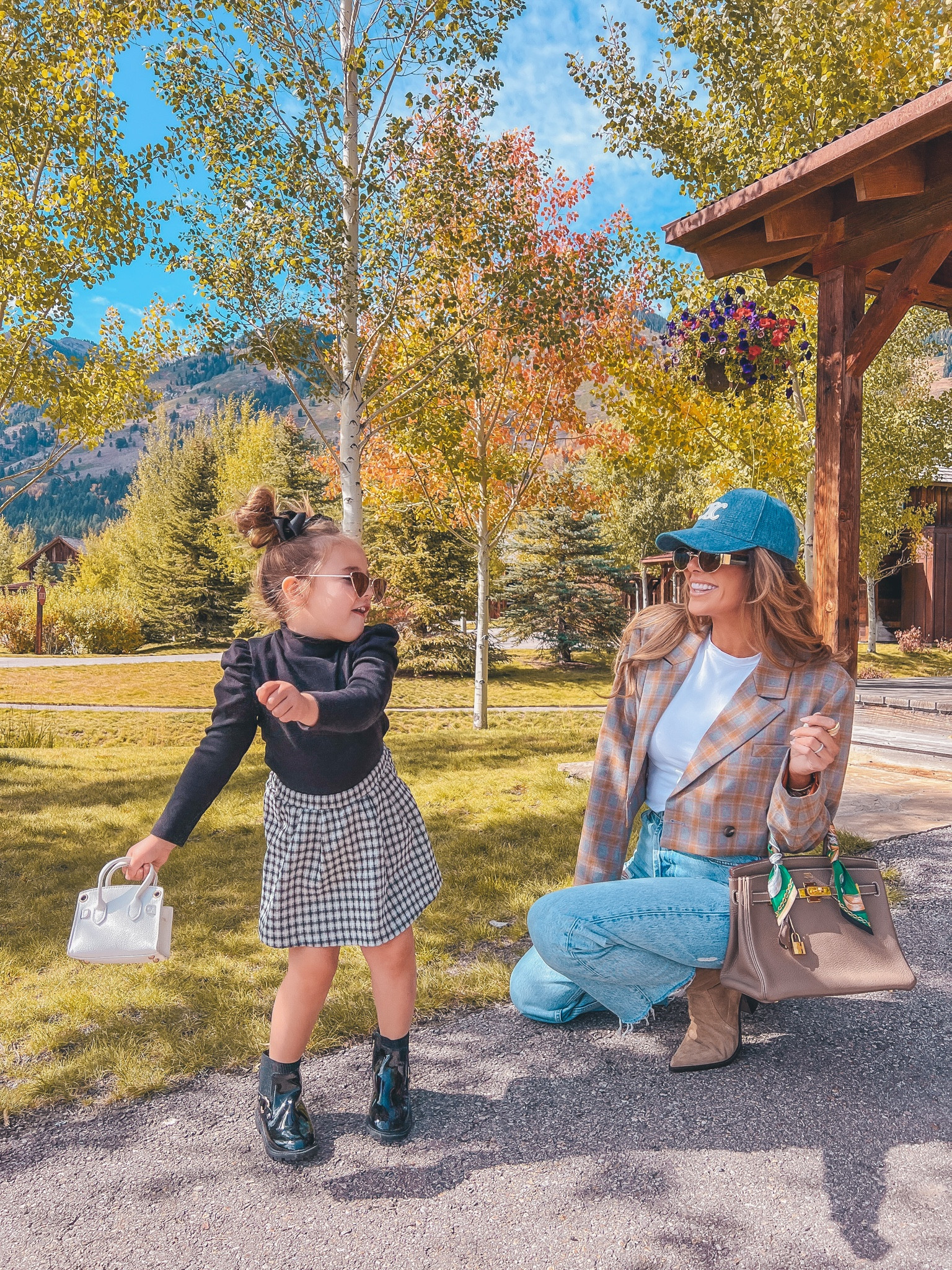 Wearing a size small in blazer and 25 in jeans. 

Anine Bing, Jackson hole, fall fashion, Celine, blazer, Steve Madden, Emily Ann Gemma 

#LTKstyletip