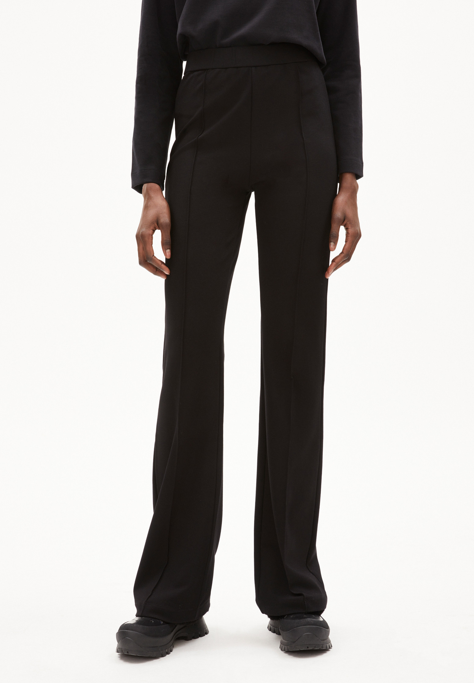 Jerseyhose Slim Fit aus LENZING™ ECOVERO™ Mix | ArmedAngels (DE)