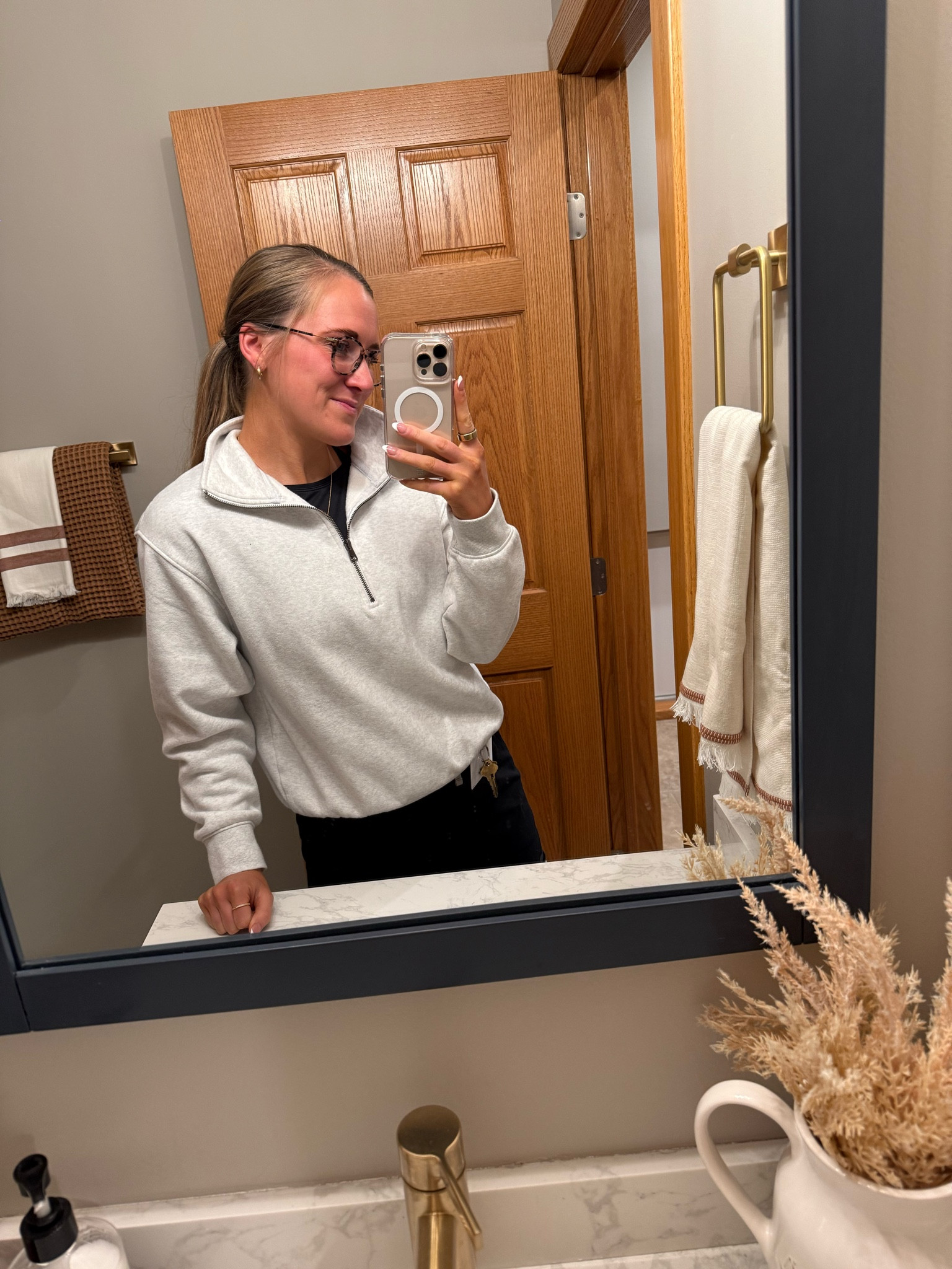 Love this quarter zip sweatshirt for work on these cool fall mornings  

#LTKActive