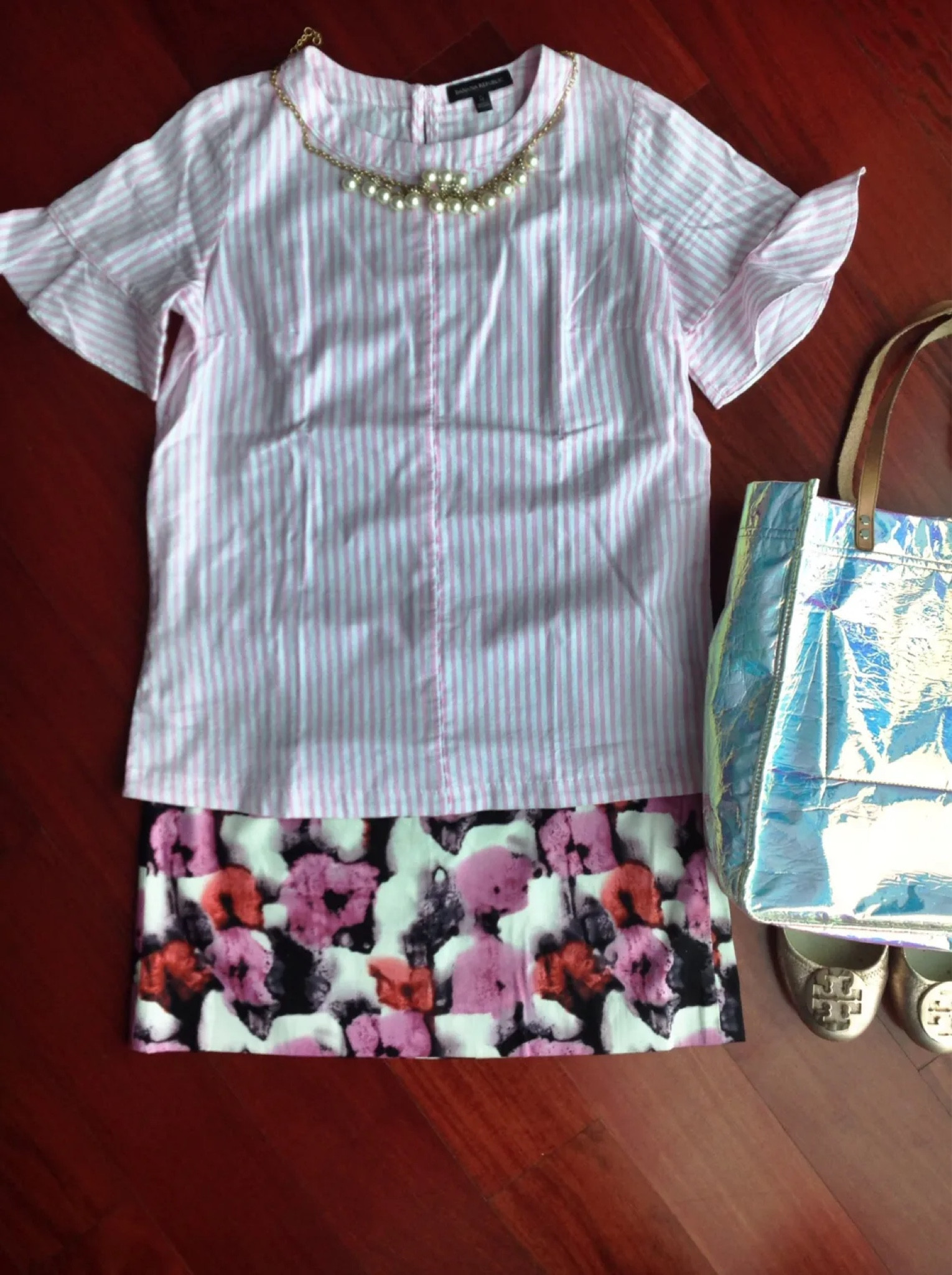 This skirt is NWOT and has to go! The closet is bursting at the seams! 🎀🎀🎀