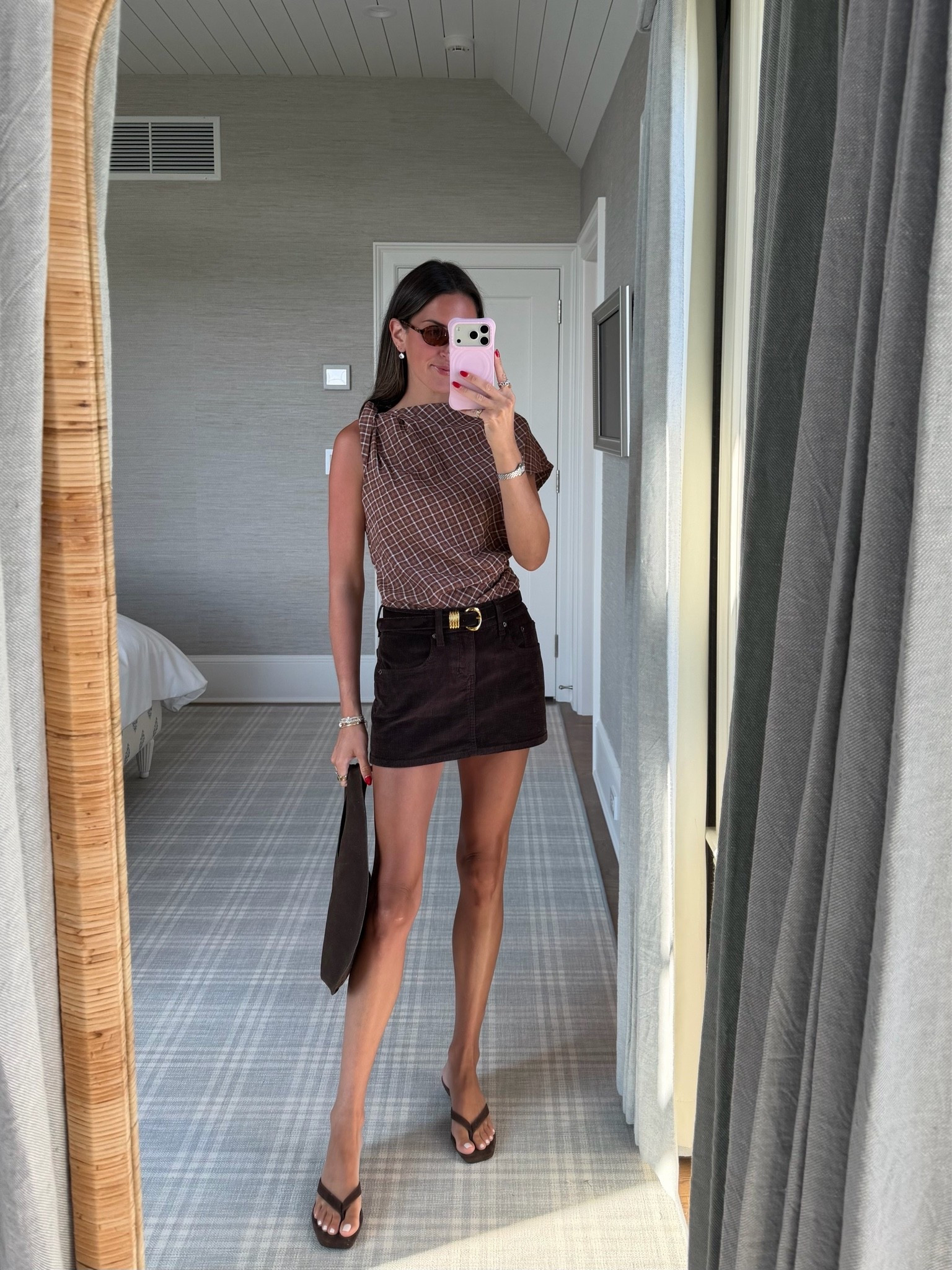 Size small top 
24 skirt 

Fall outfits 
Fall skirts 
Fall tops 
Suede bag

#LTKgrwm #LTKootd #LTKSeasonal