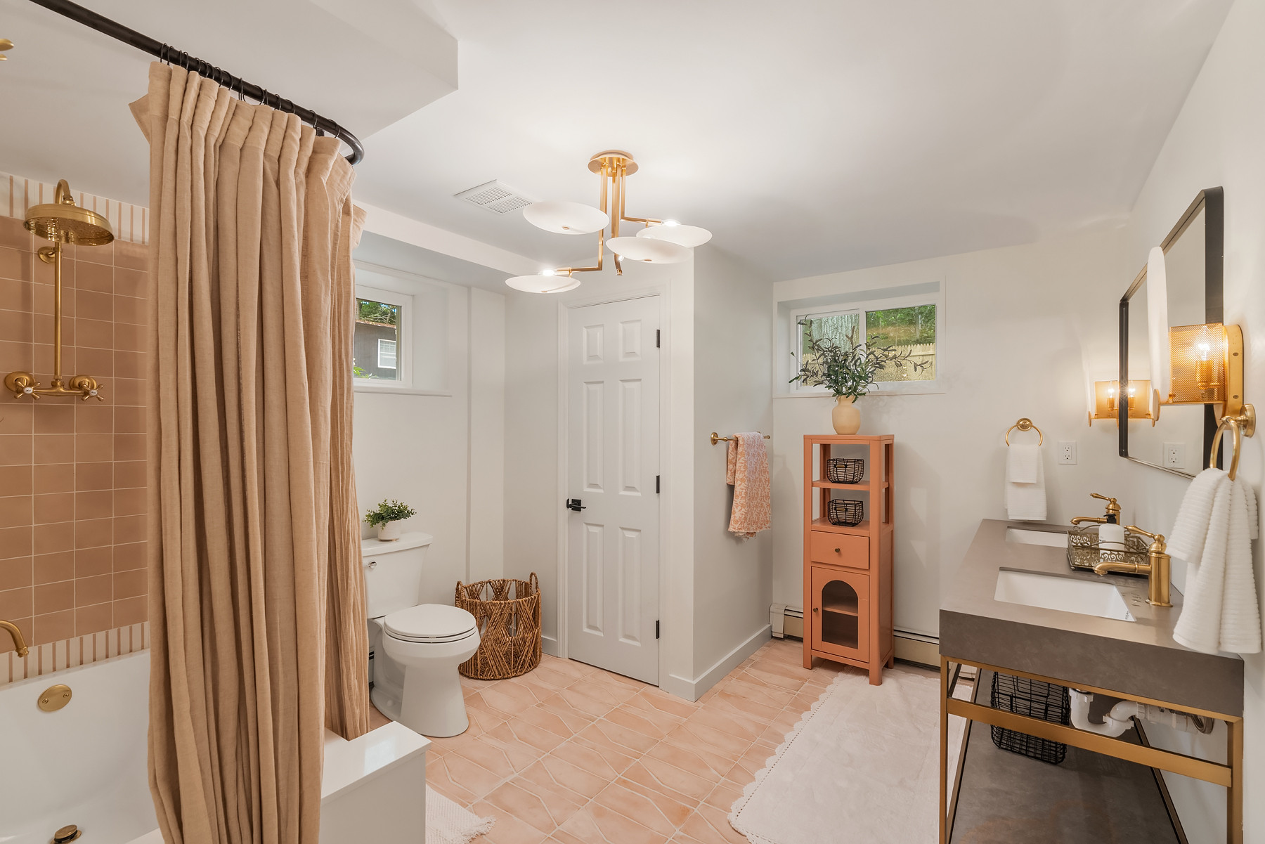 A little more warmth here so it doesn’t feel flat. Still simple, just layered enough. 
Linked exact and similar pieces below. 

 

#LTKHome #LTKSaleAlert