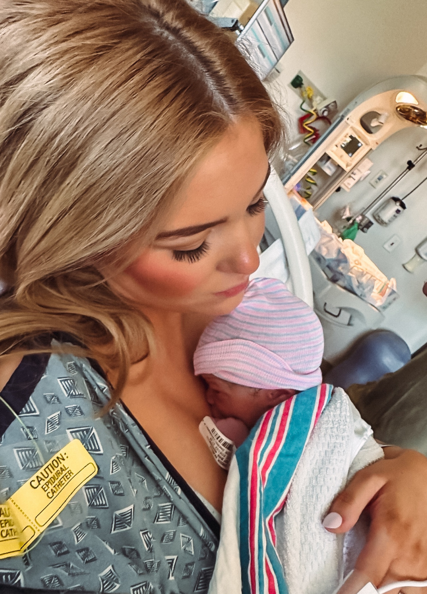 PP & breastfeeding care I actually used at home 🫶🏼 


#ltkitfamily #postpartum #mama #breastfeedingfriendly 