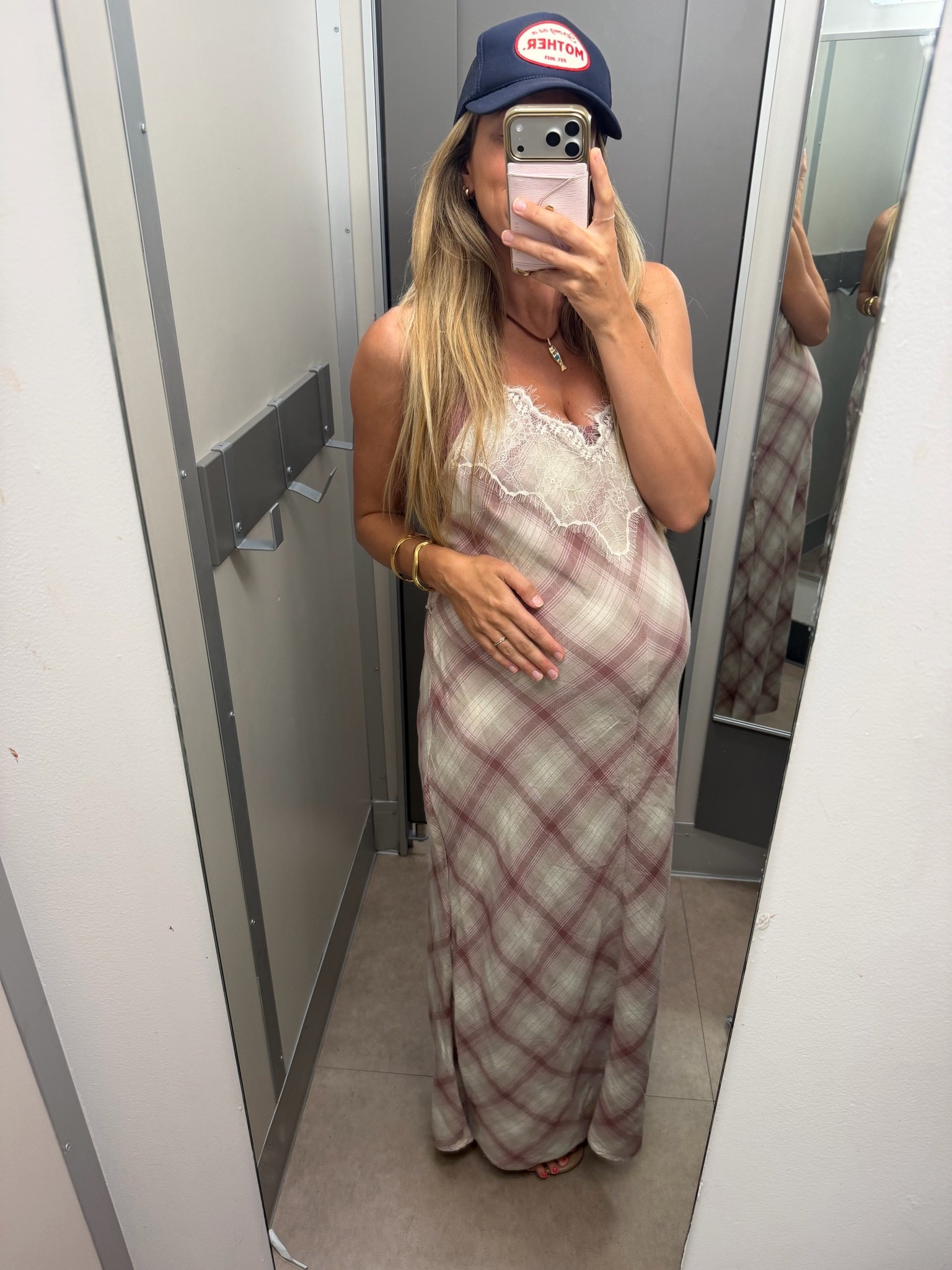 Size m dress 
Would be so cute without bump too🤭