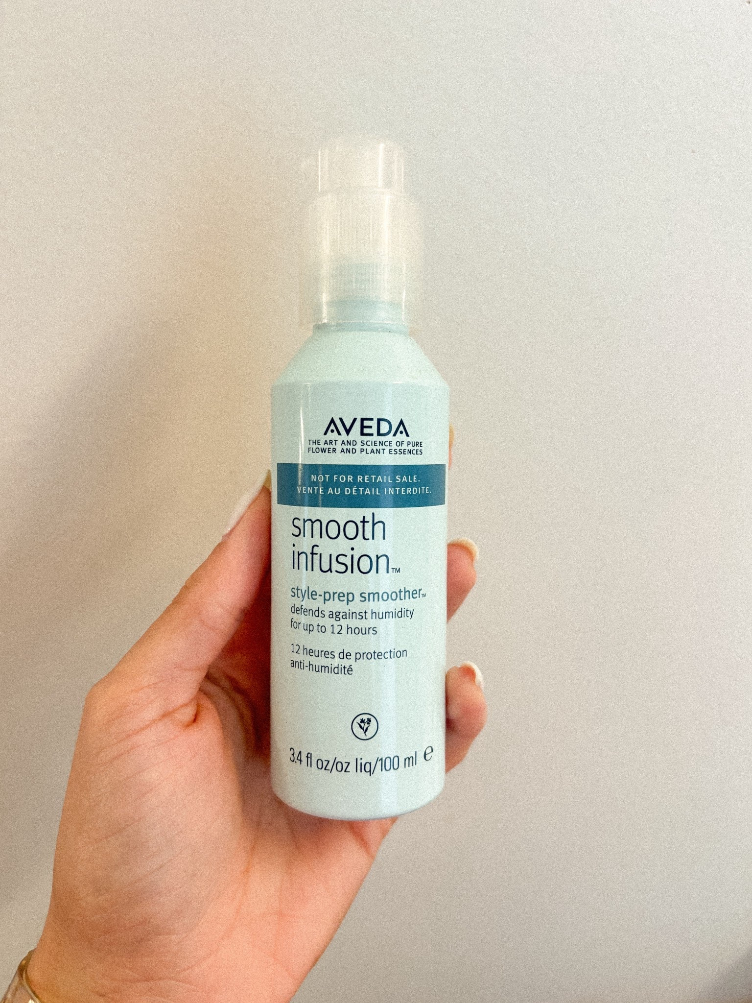 the only anti frizz serum that works and doesn’t leave my hair greasy 💁🏻‍♀️

You’re welcome 🤭



#LTKBeauty #LTKmorningroutine #LTKSwim