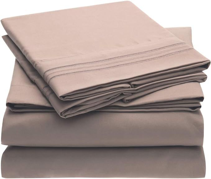 Mellanni King Size Sheet Set - Hotel Luxury 1800 Bedding Sheets & Pillowcases - Extra Soft Coolin... | Amazon (US)