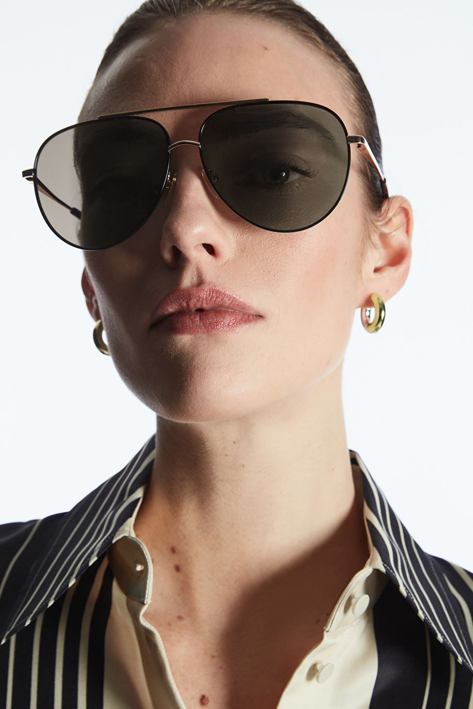 THE AVIATOR METAL SUNGLASSES - GOLD / BLACK - COS | COS UK