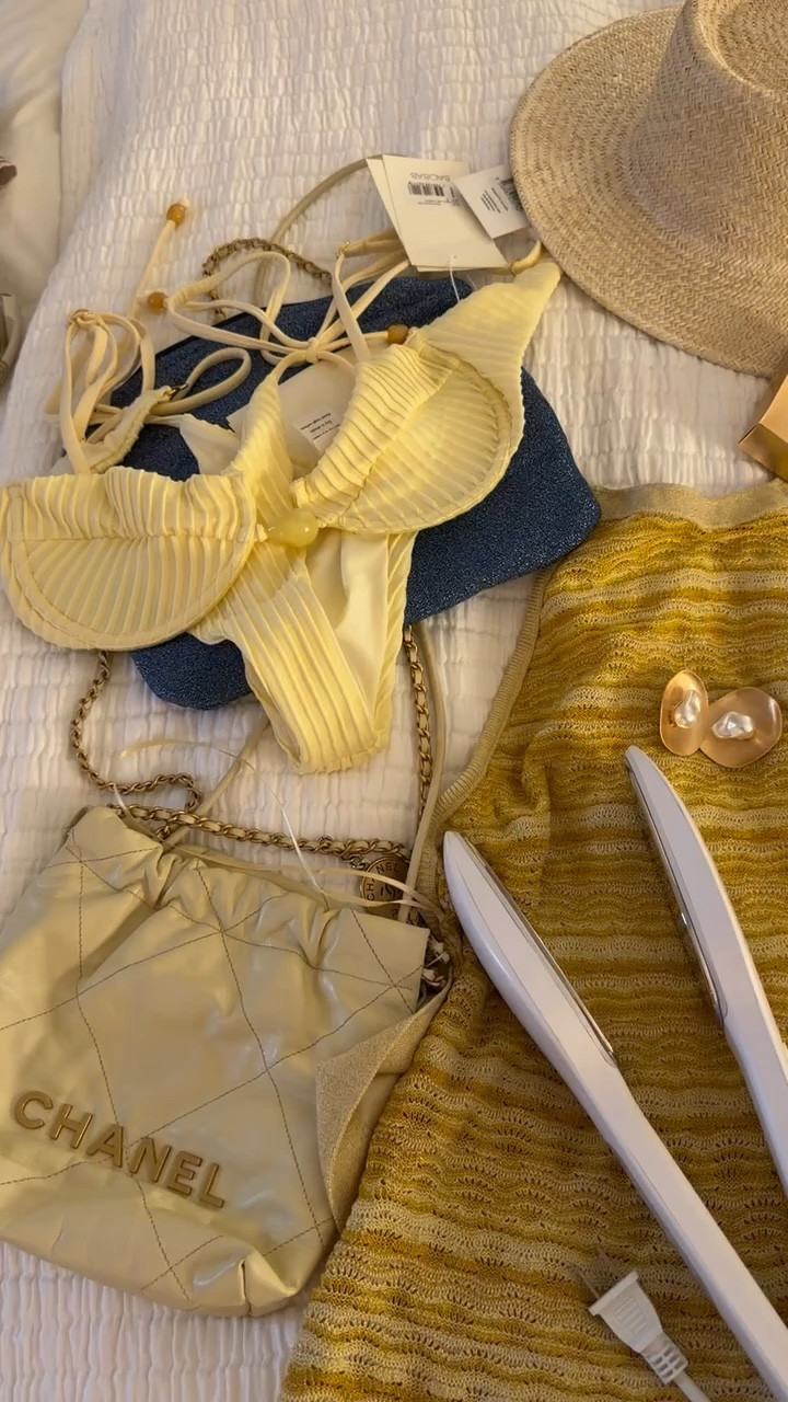 Let’s go to palm beach 🌴☀️

#LTKmomlife #LTKSeasonal #LTKSpringSale