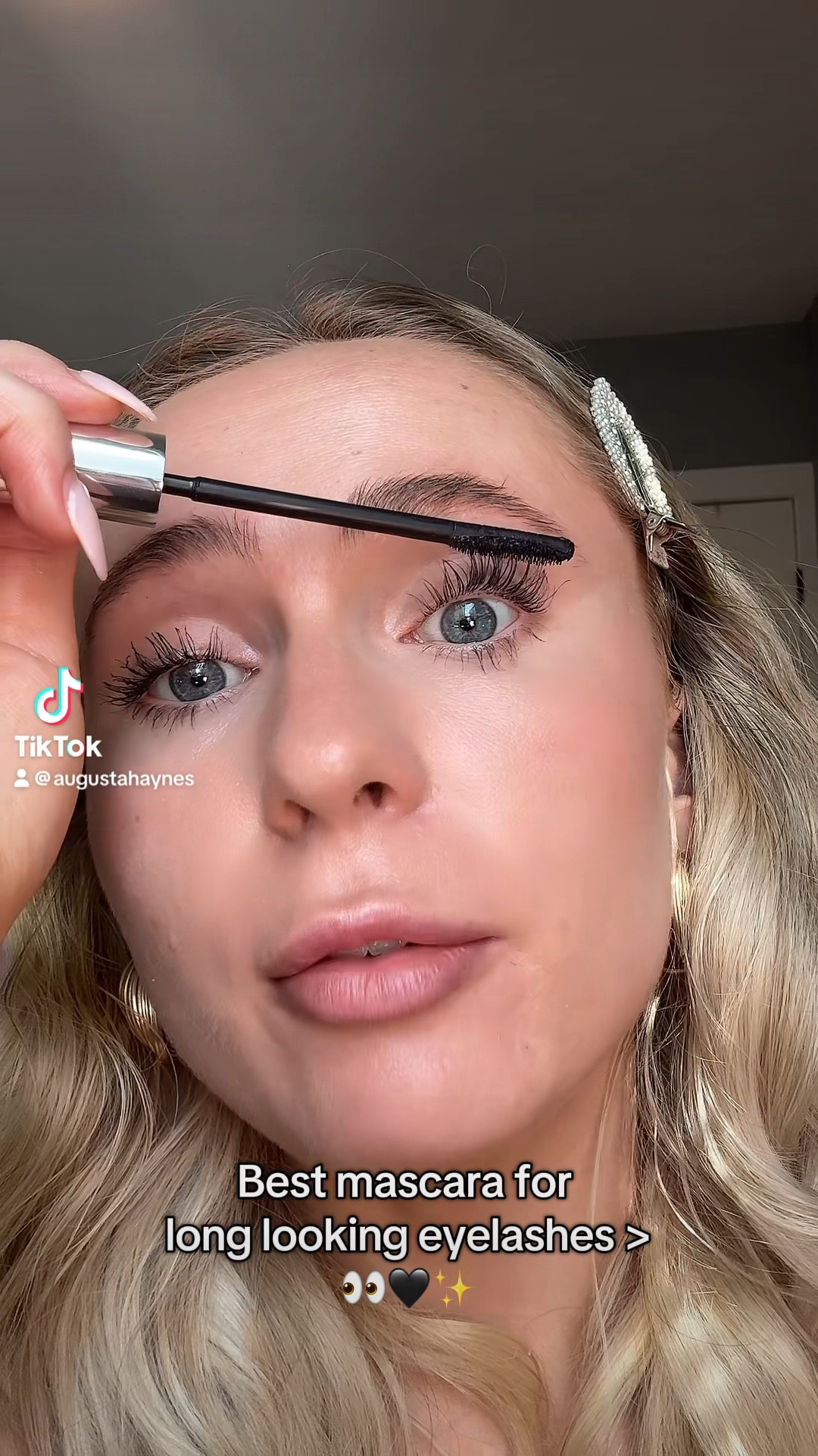 The best natural looking lengthening mascara from Prada Beauty 🖤 #pradabeauty #pradascopemascara #bestmascara #mascara #LTKBeauty