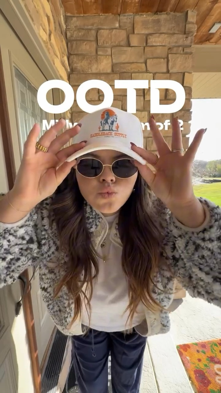 POV you’re my doorbell 🤭 

Sharing my everyday mom outfits cus it’s a good excuse to use the songs I love on ig and also, why not? 😘 save for inspo if ya like it :)

Or say NEED and I can get ya outfit deets asap 🖤✨🫶🏼

#Momstyle #momoutfit #outfitdiaries #ootd #winteroutfit #wintet2024 #amazonfashion #amazonoutfit mom fashion, mom’s style, everyday mom outfit, midsize fashion, midsize style, Amazon fashion, Amazon outfit, winter outfit, winter 2024