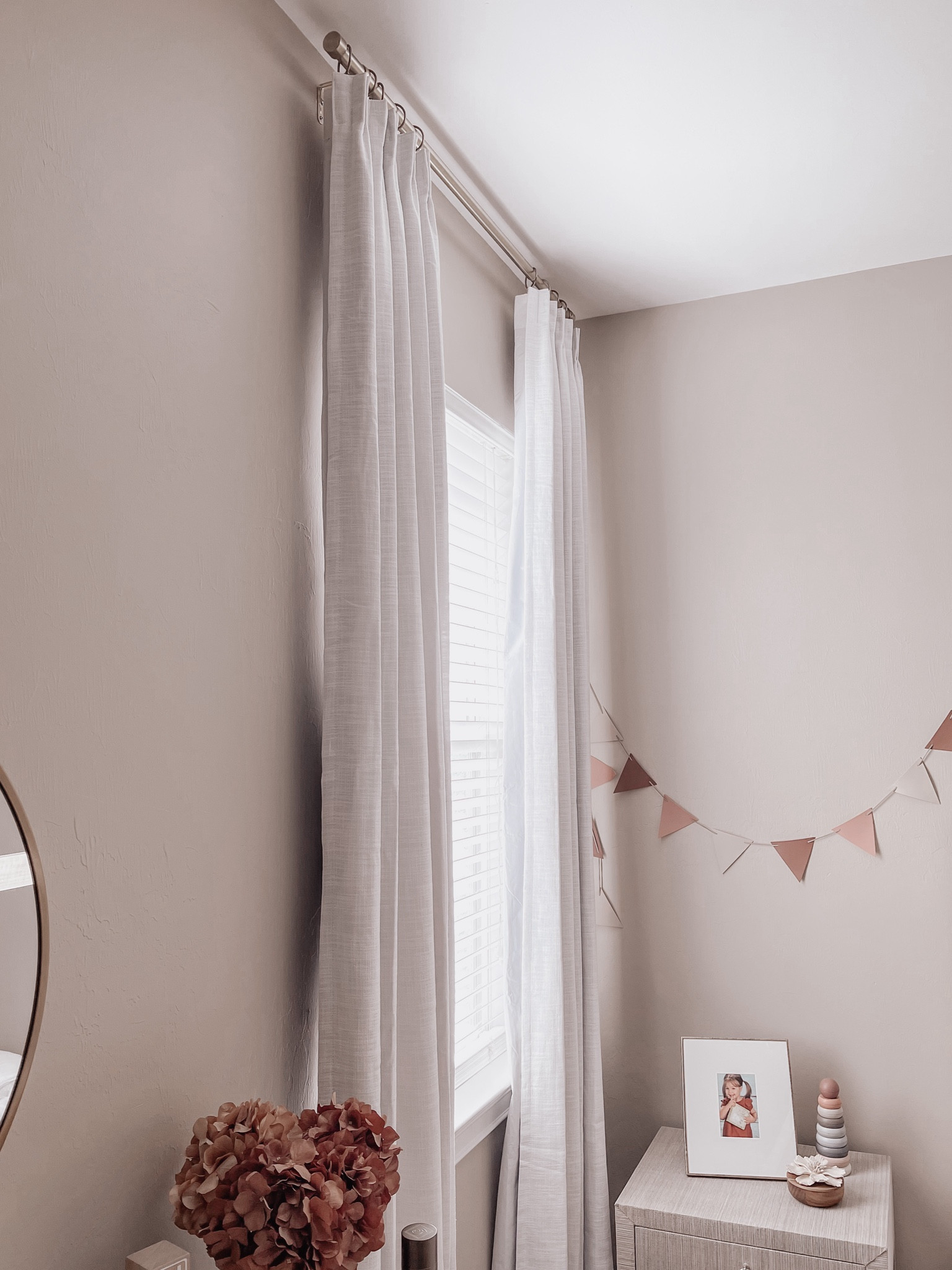 Curtain details:
Liz polyester linen
Beige white
Drape pleated
Blackout

14% off SITEWIDE!! 

Drapery, customer drapes, curtains, pinch pleated curtains 


#twopagescurtains 

#LTKHome #LTKSaleAlert